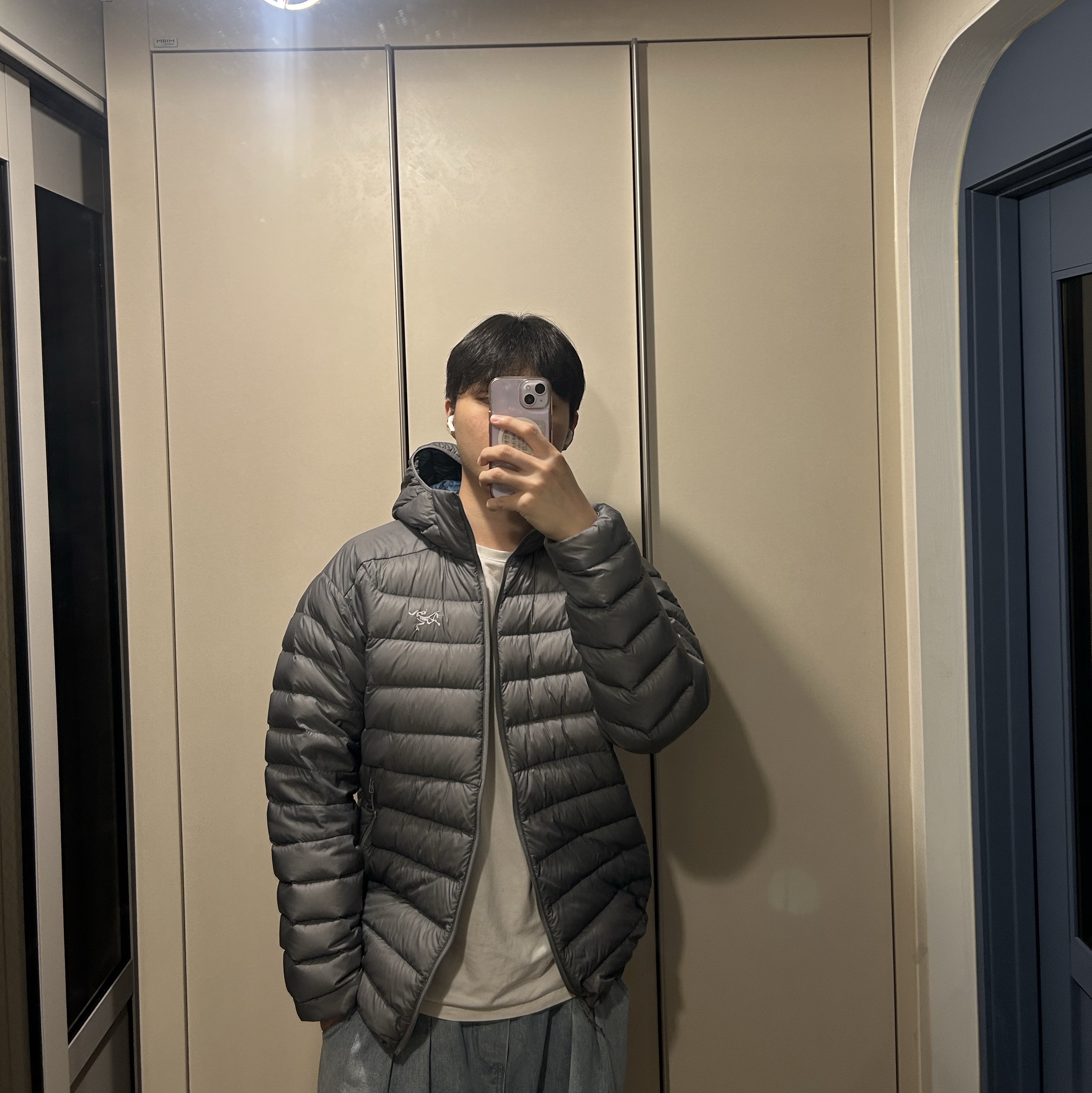 Arc'teryx Cerium Hoody Void 착용 스타일 - 2