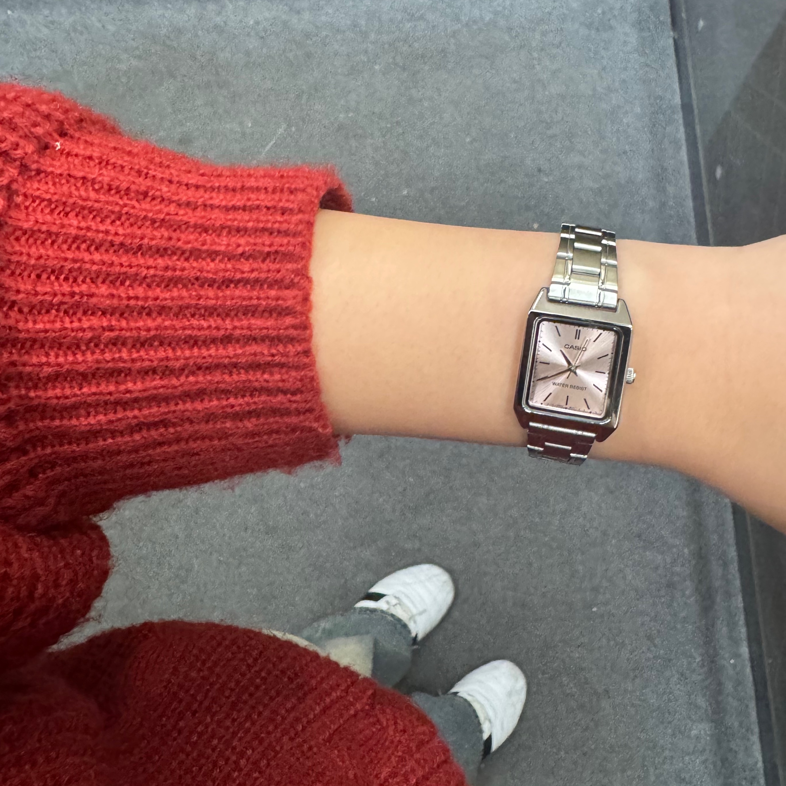Casio LTP-V007D-4E 착용 스타일