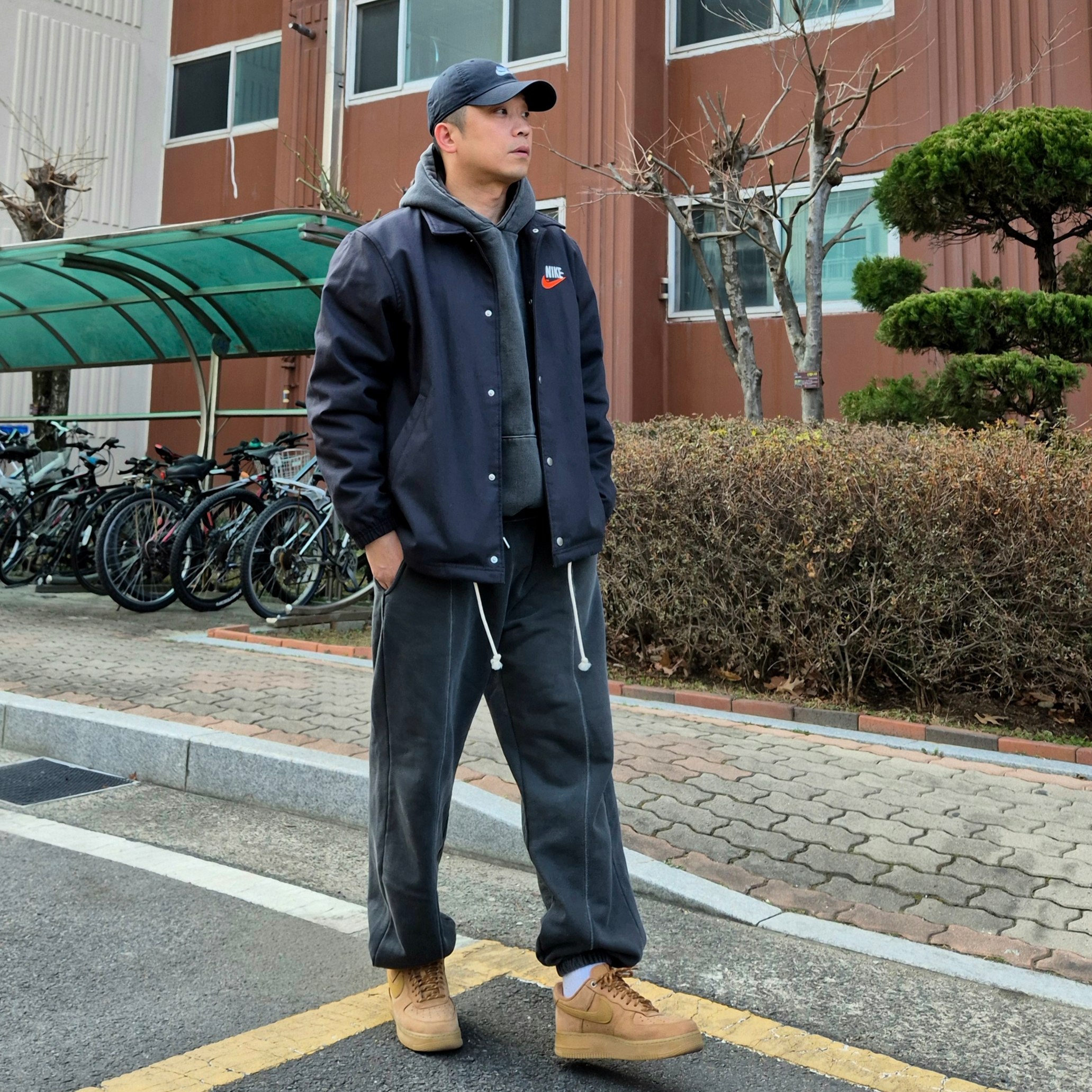 Nike Air Force 1 '07 WB Flax, Nike NSW Trend WC 1 Jacket Midnight Navy - Asia 착용 스타일 - 4