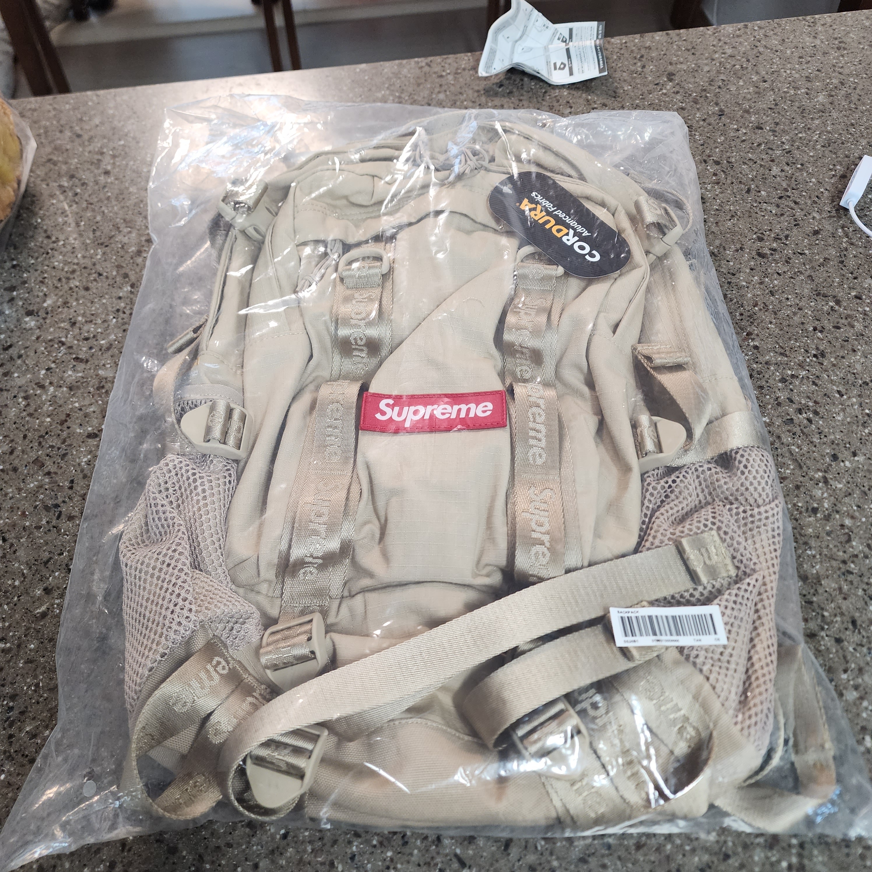 Supreme Backpack Tan - 26SS 착용 스타일
