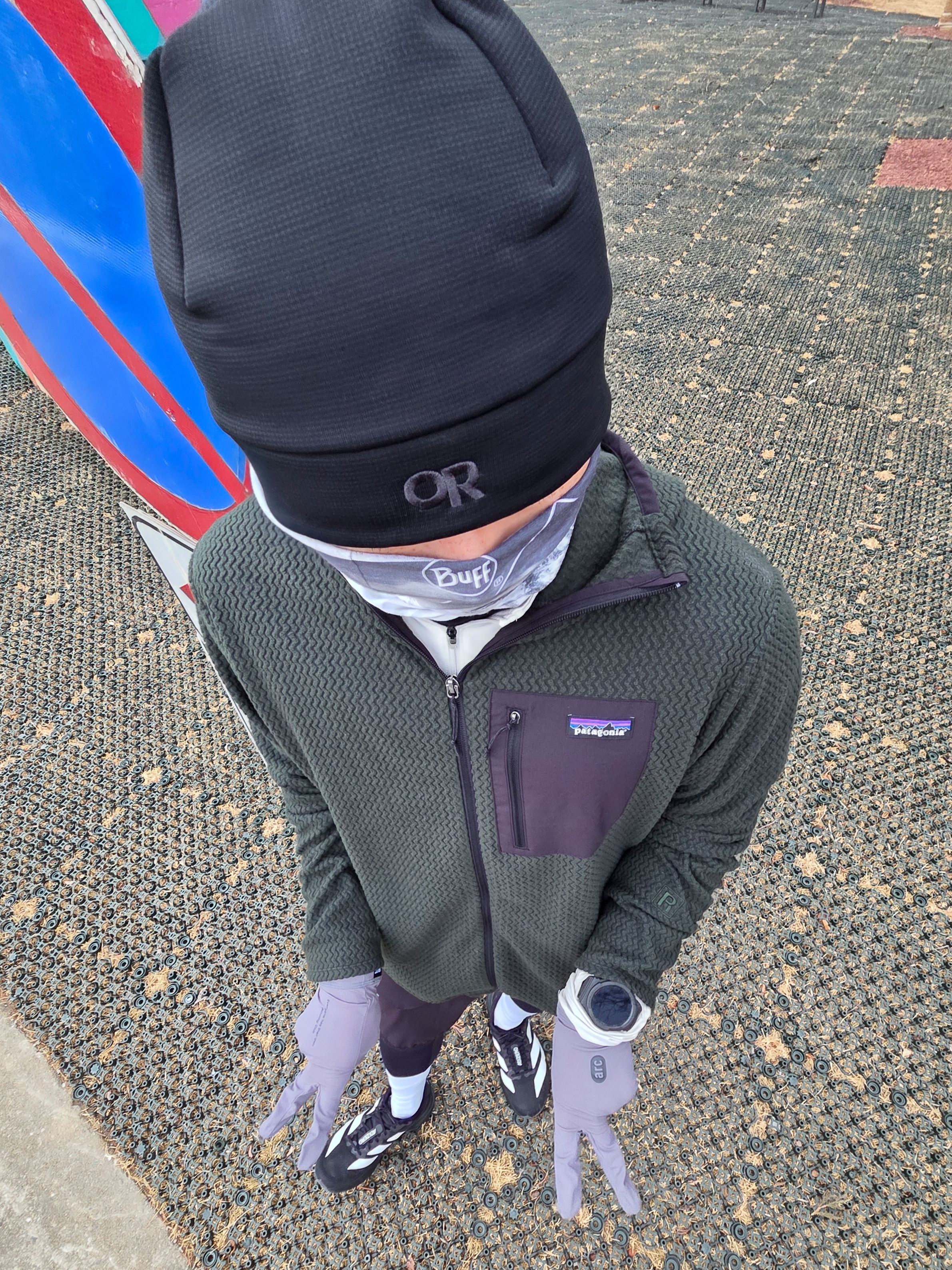 Patagonia R1 Air Fleece Full Zip Hoody Old Growth Green, Patagonia R1 Air Full-Zip Hoody New Navy 착용 스타일 - 4
