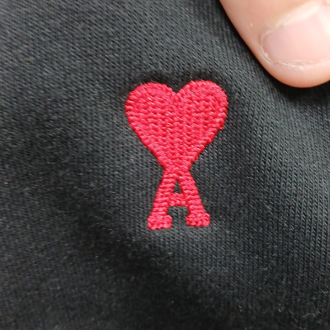AMI de Coeur Sweatshirt Black 착용 스타일