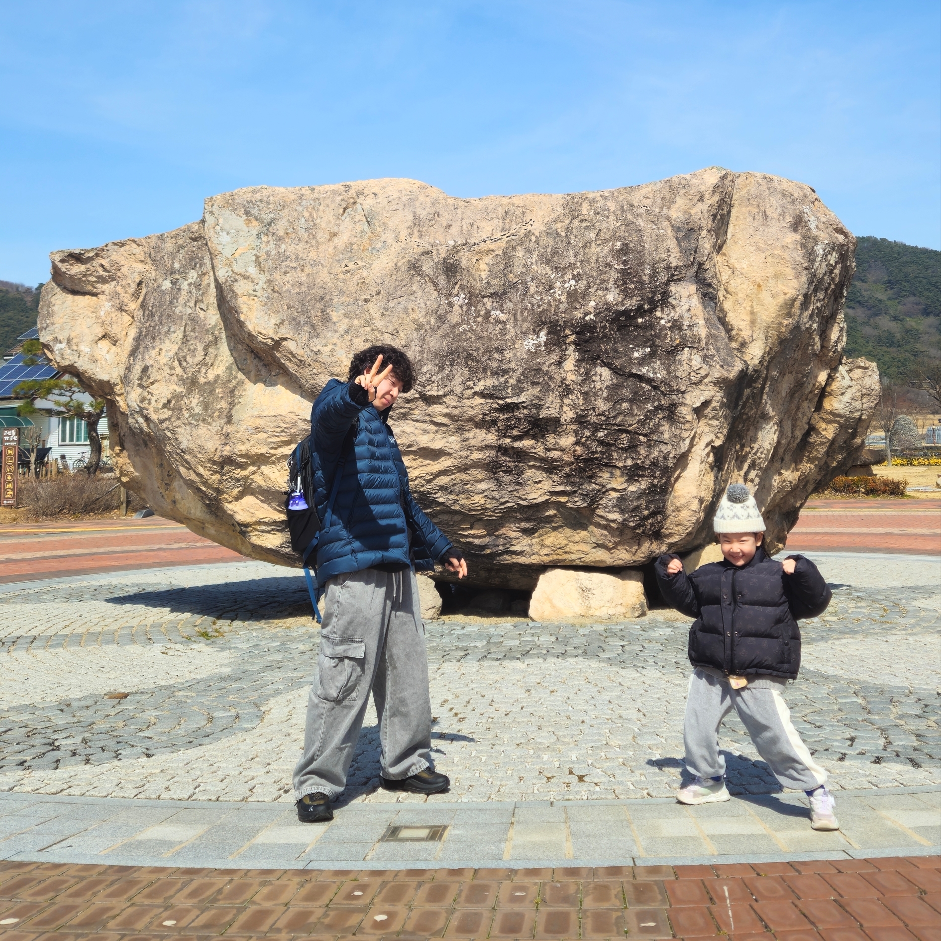 Arc'teryx Cerium Hoody Nightscape, Roa Sella Olive Black 착용 스타일