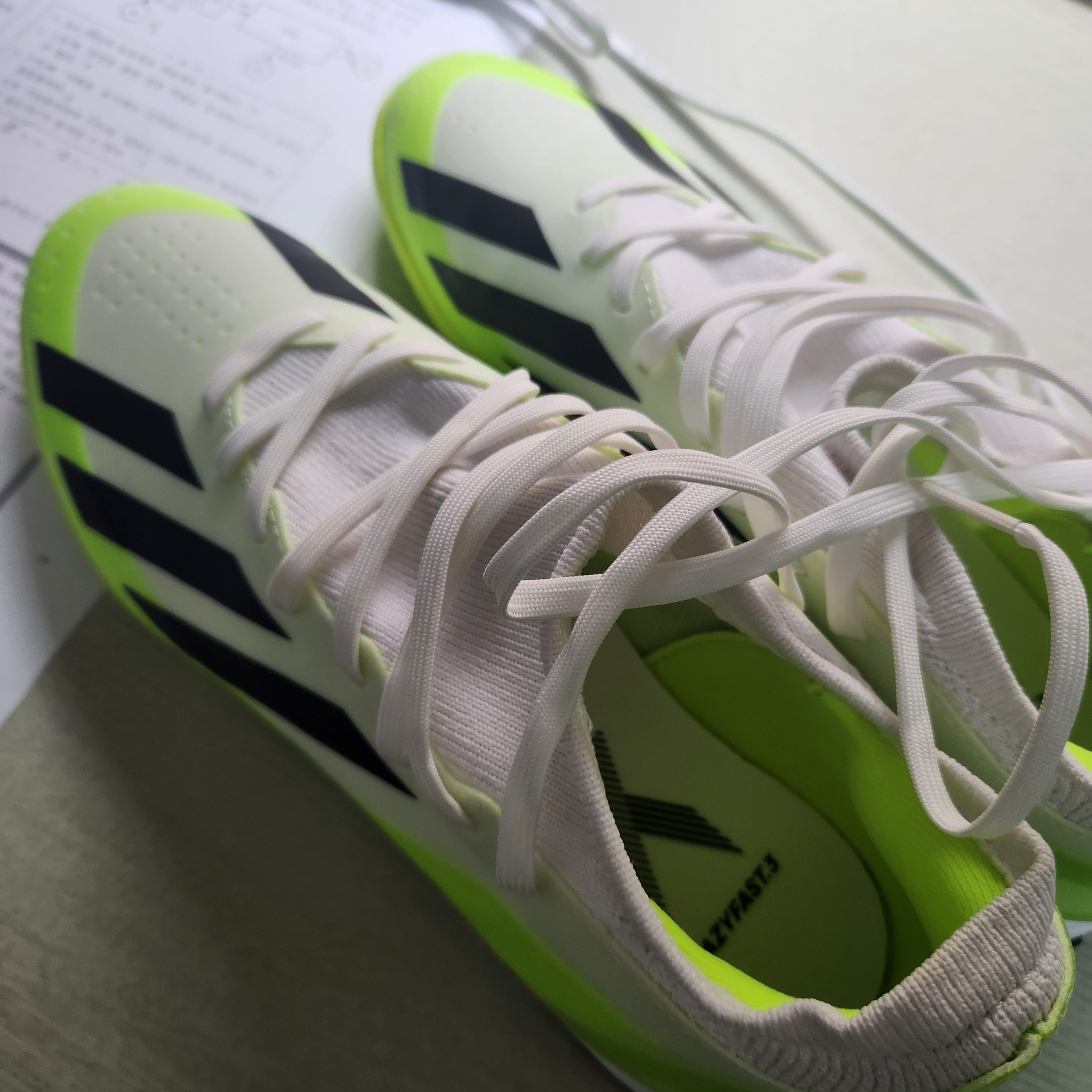 Adidas X Crazyfast.3 TF Cloud White Core Black Lucid Lemon 착용 스타일