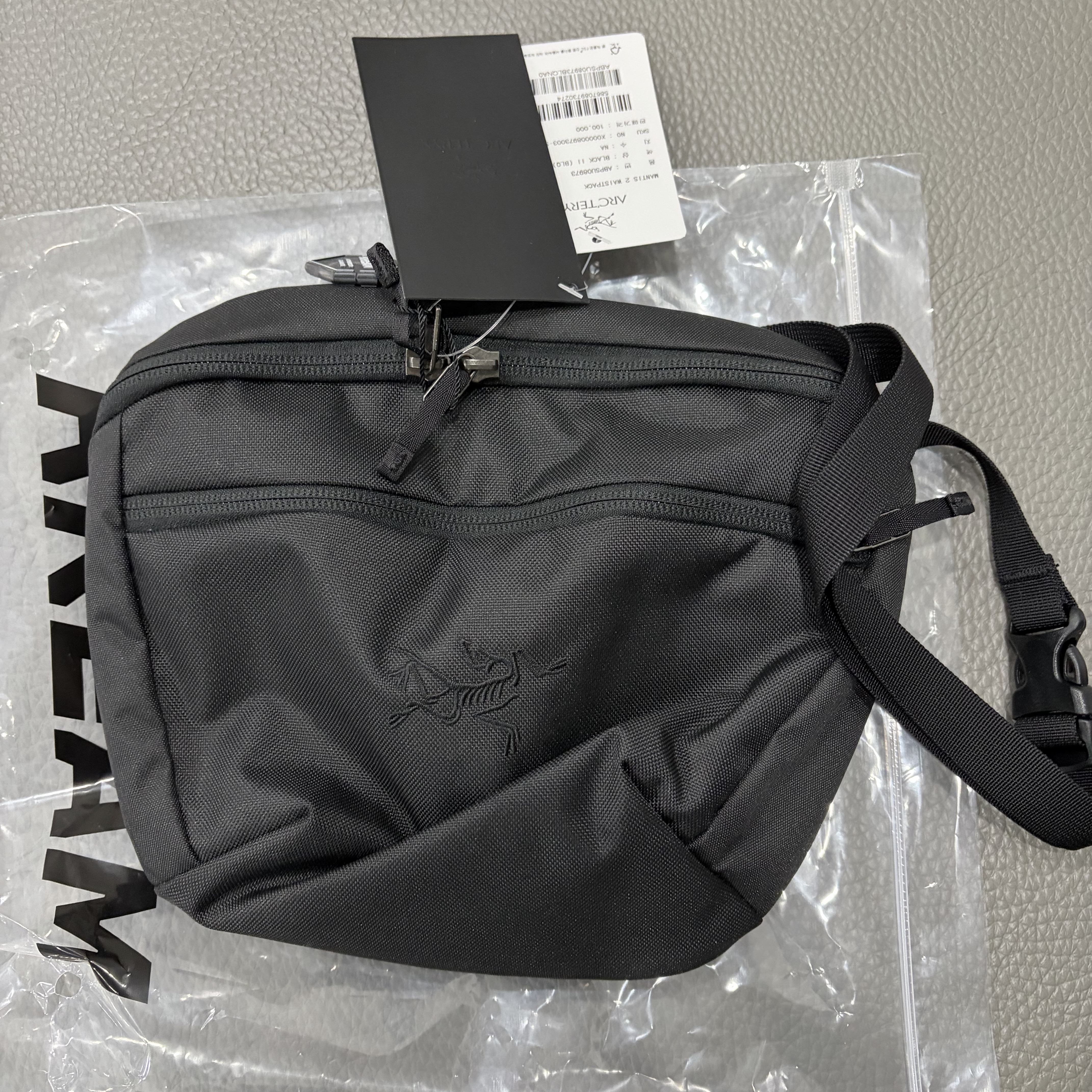 Arc'teryx Mantis 2 Waistpack Black II 착용 스타일