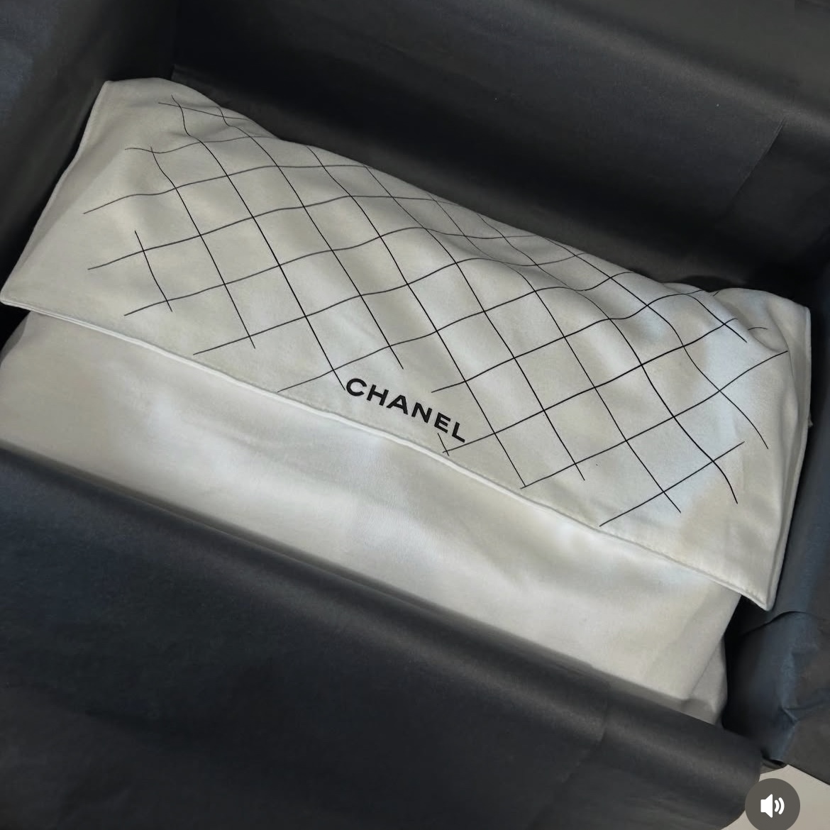 Chanel Large Classic Handbag Grained Calfskin & Silver Black ์ฐฉ์ฉ ์คํ์ผ - 2