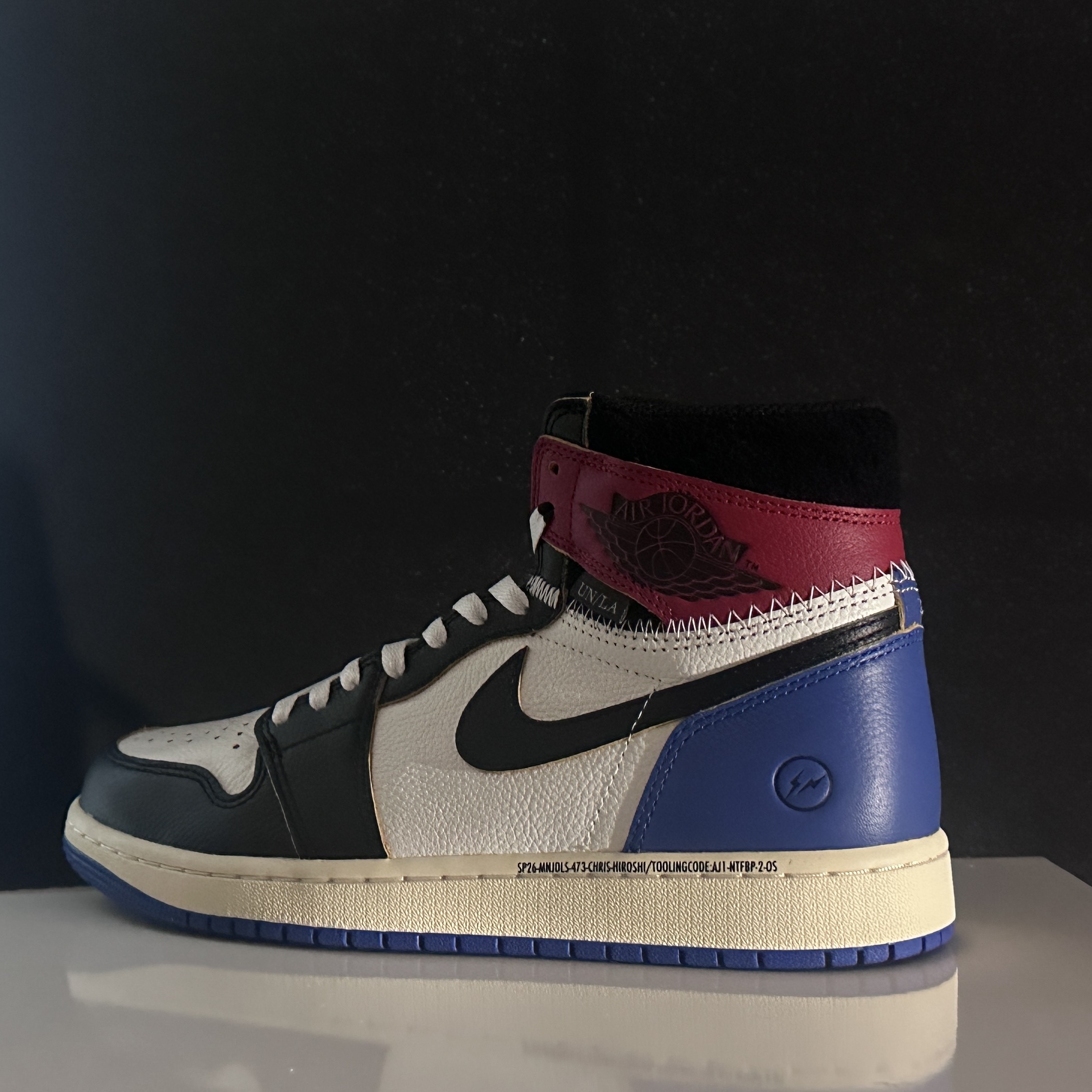 Jordan 1 x Fragment x Union LA Black and Varsity Red 착용 스타일