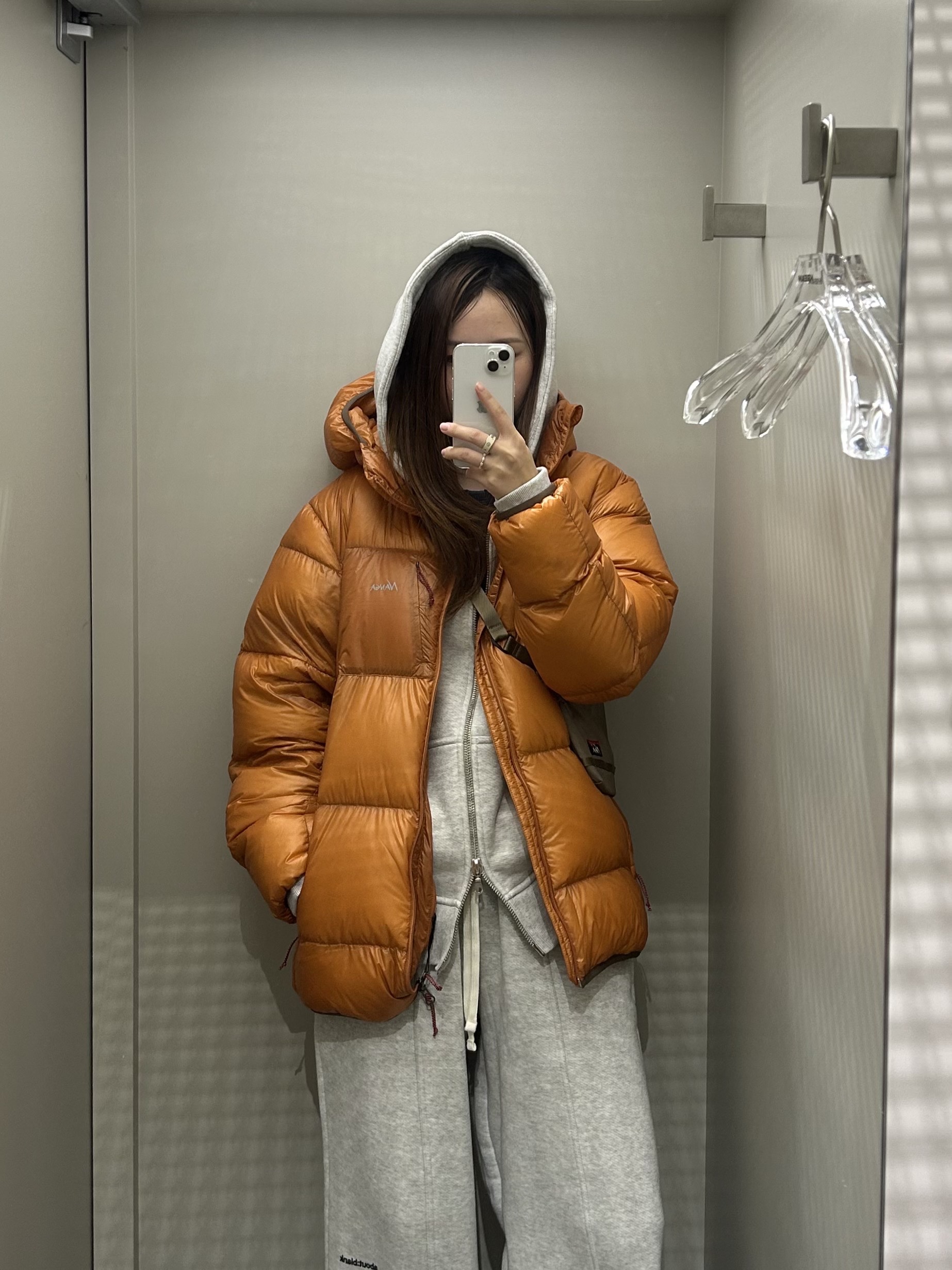 Nanga Mountain Lodge Down Hoodie Jacket Orange - 25FW 착용 스타일 - 2