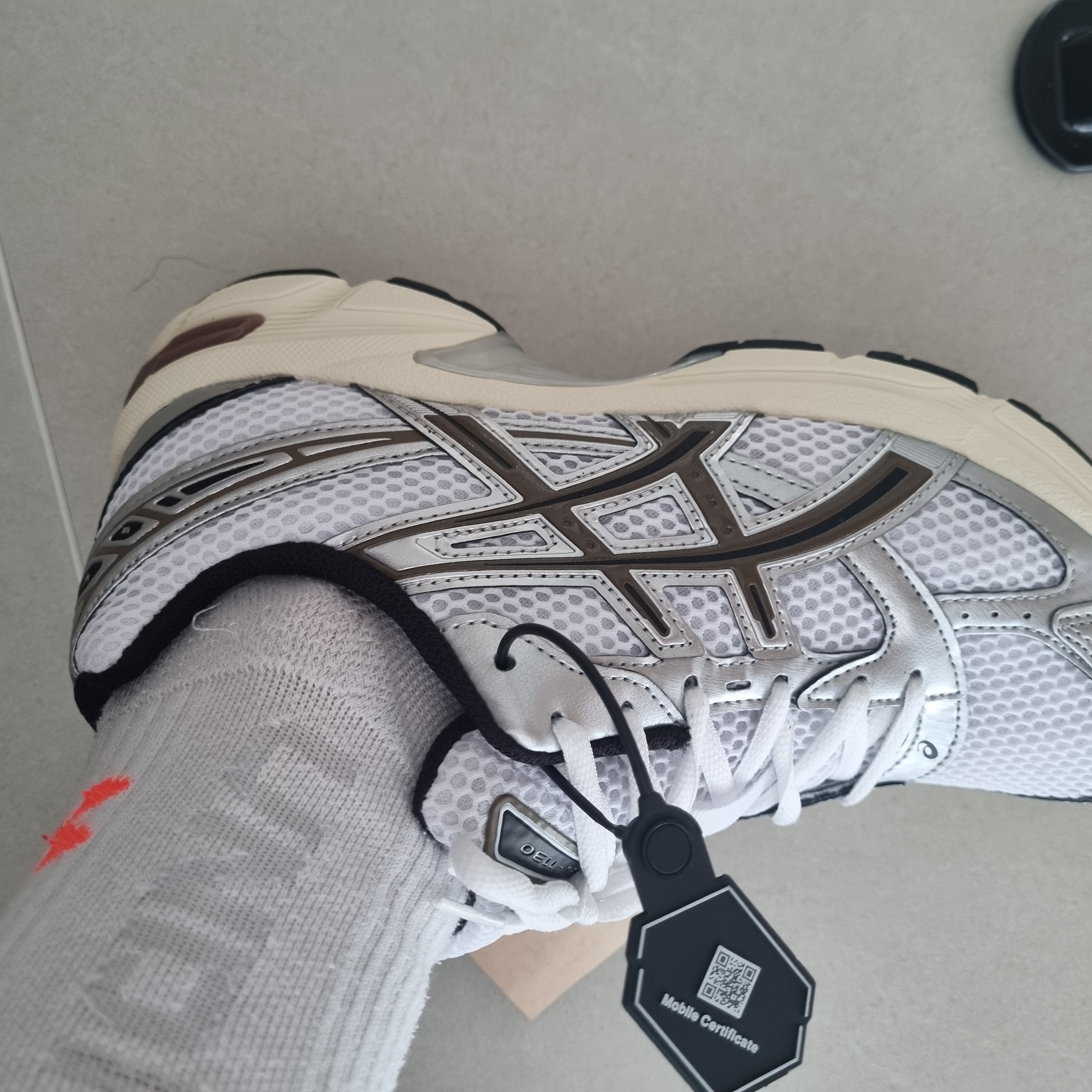 Asics Gel-1130 White Clay Canyon 착용 스타일 - 4
