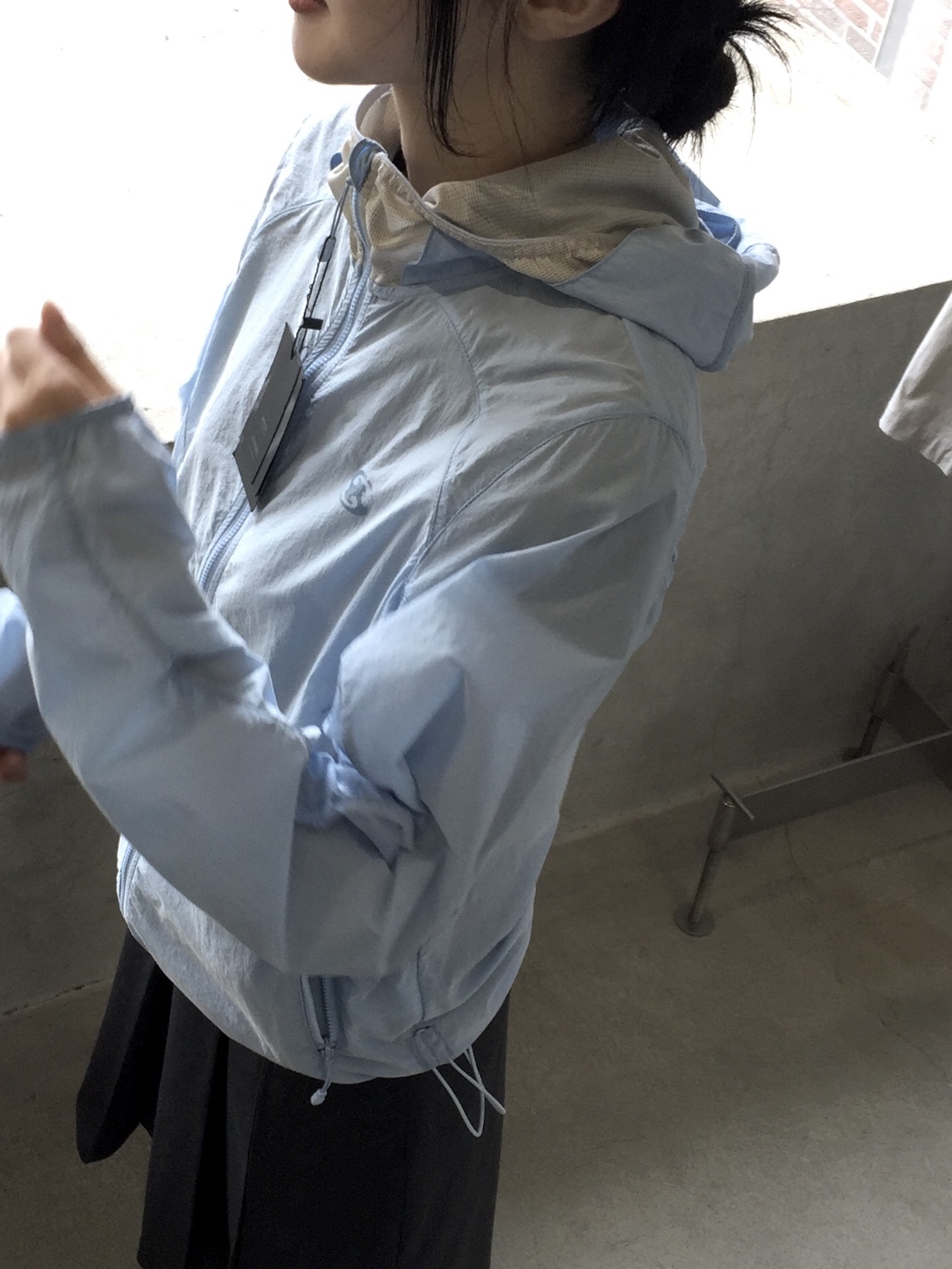 Sansan Gear Streamline Hood Jacket Sky Blue 착용 스타일 - 1