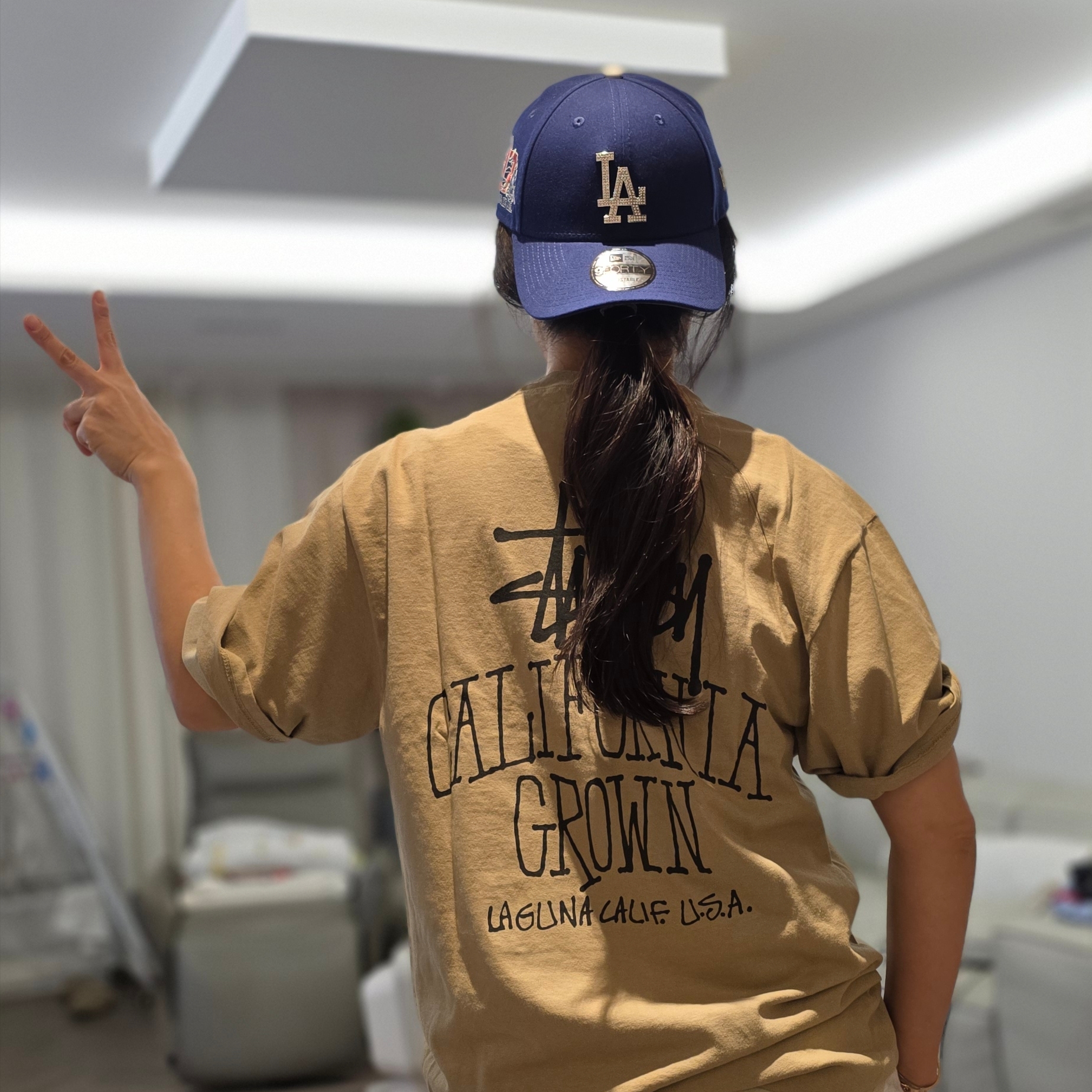 Stussy Cali Grown Pigment Dyed T-Shirt Elm 착용 스타일