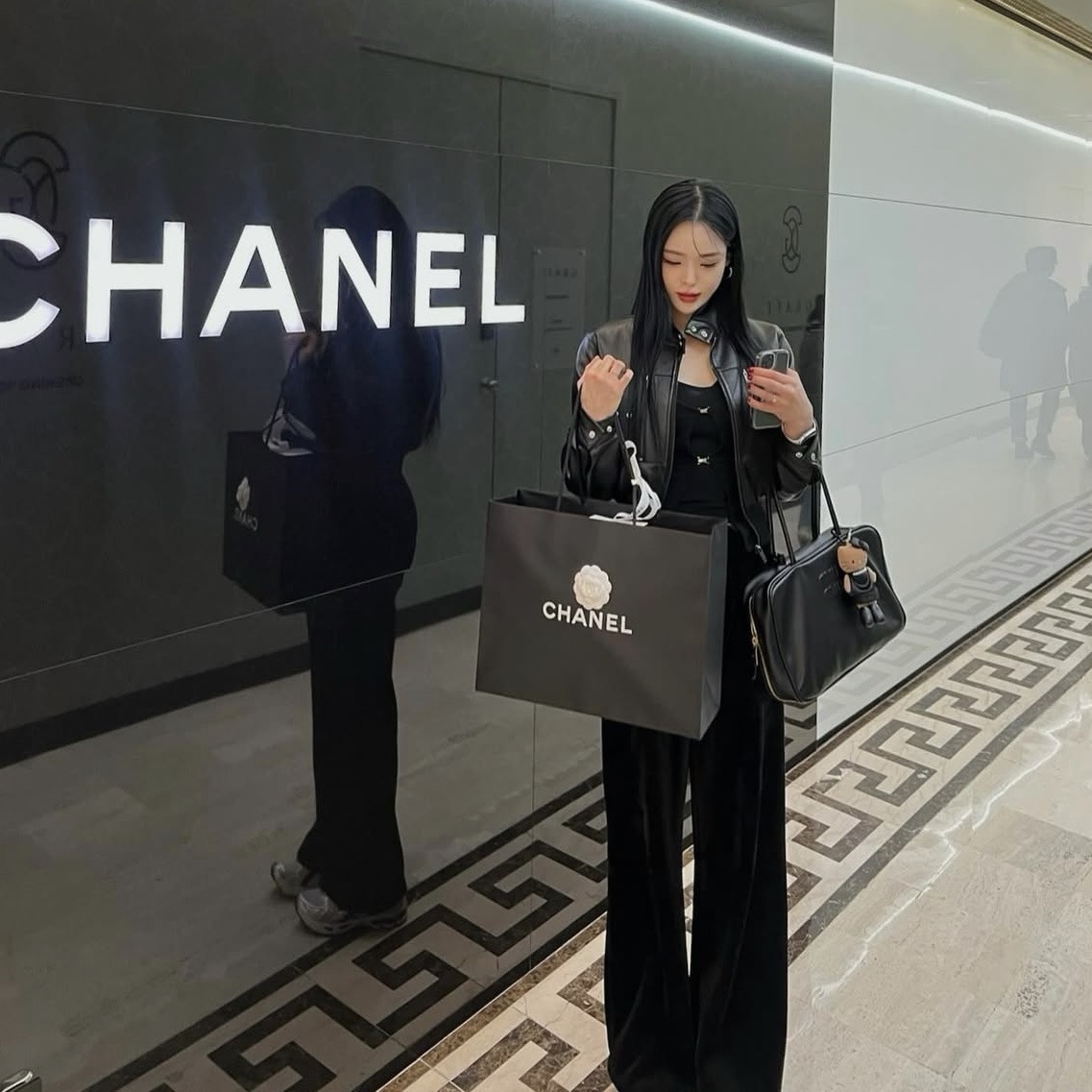 Miu Miu Leather Beau Bag Black ์ฐฉ์ฉ ์คํ์ผ