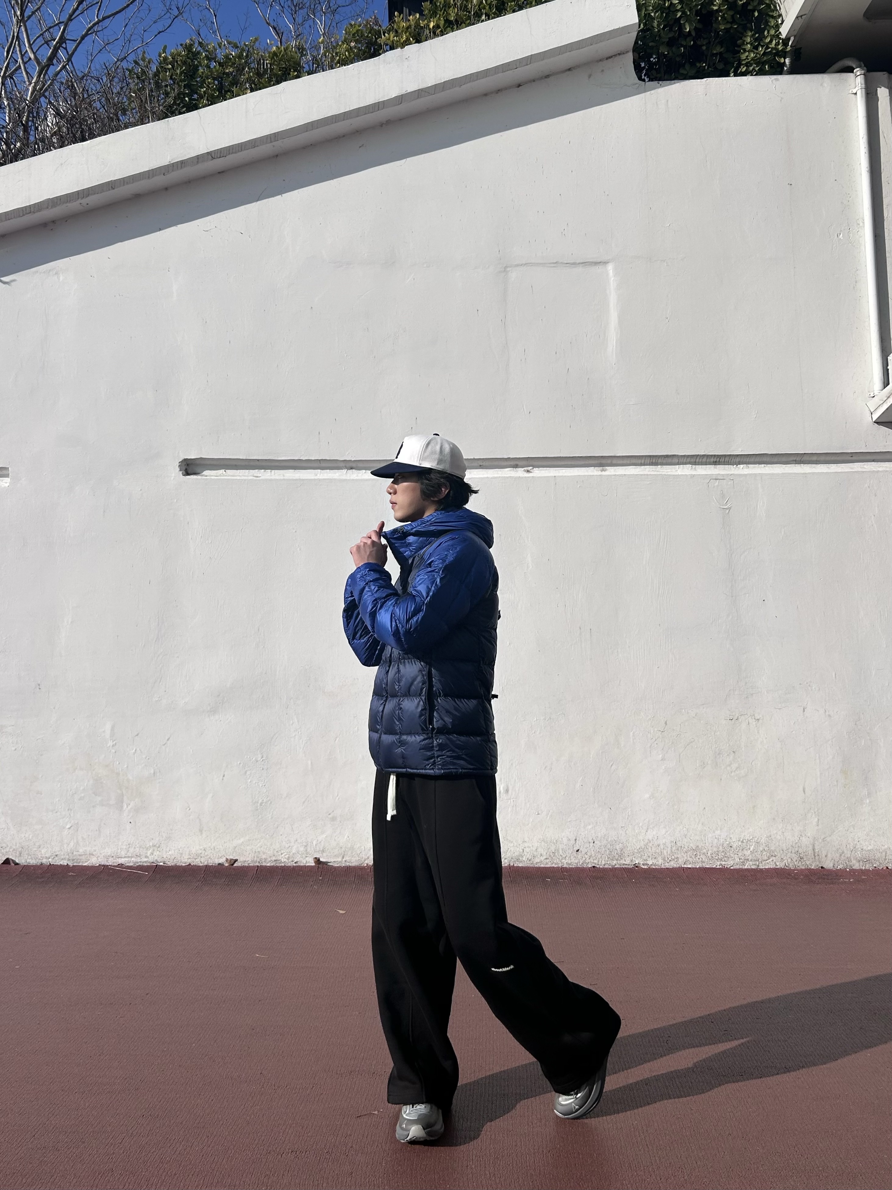 [KREAM 단독] About:Blank Pleated Sweatpant Black Ecru - 26SS 착용 스타일 - 4