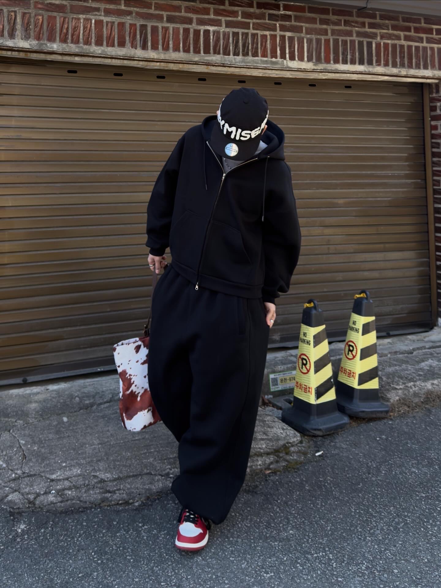 Nonnod Scuba Pajama Pants Black, Nonnod Scuba Zip Hoodie Black 착용 스타일 - 5