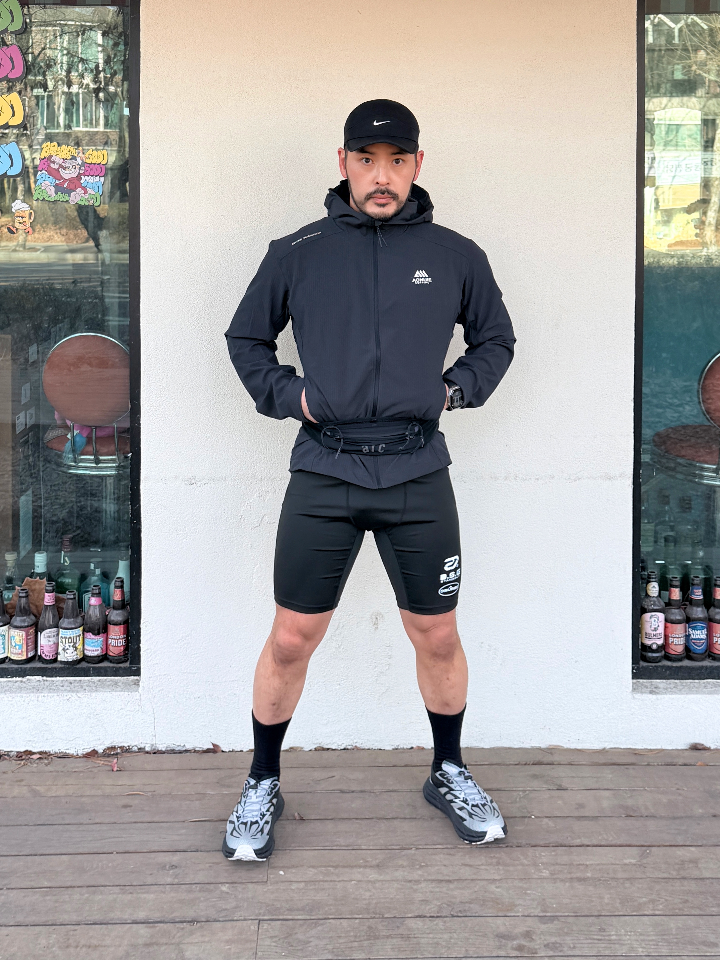 Hoka Mafate Speed 4 Lite TS Black White 착용 스타일 - 3