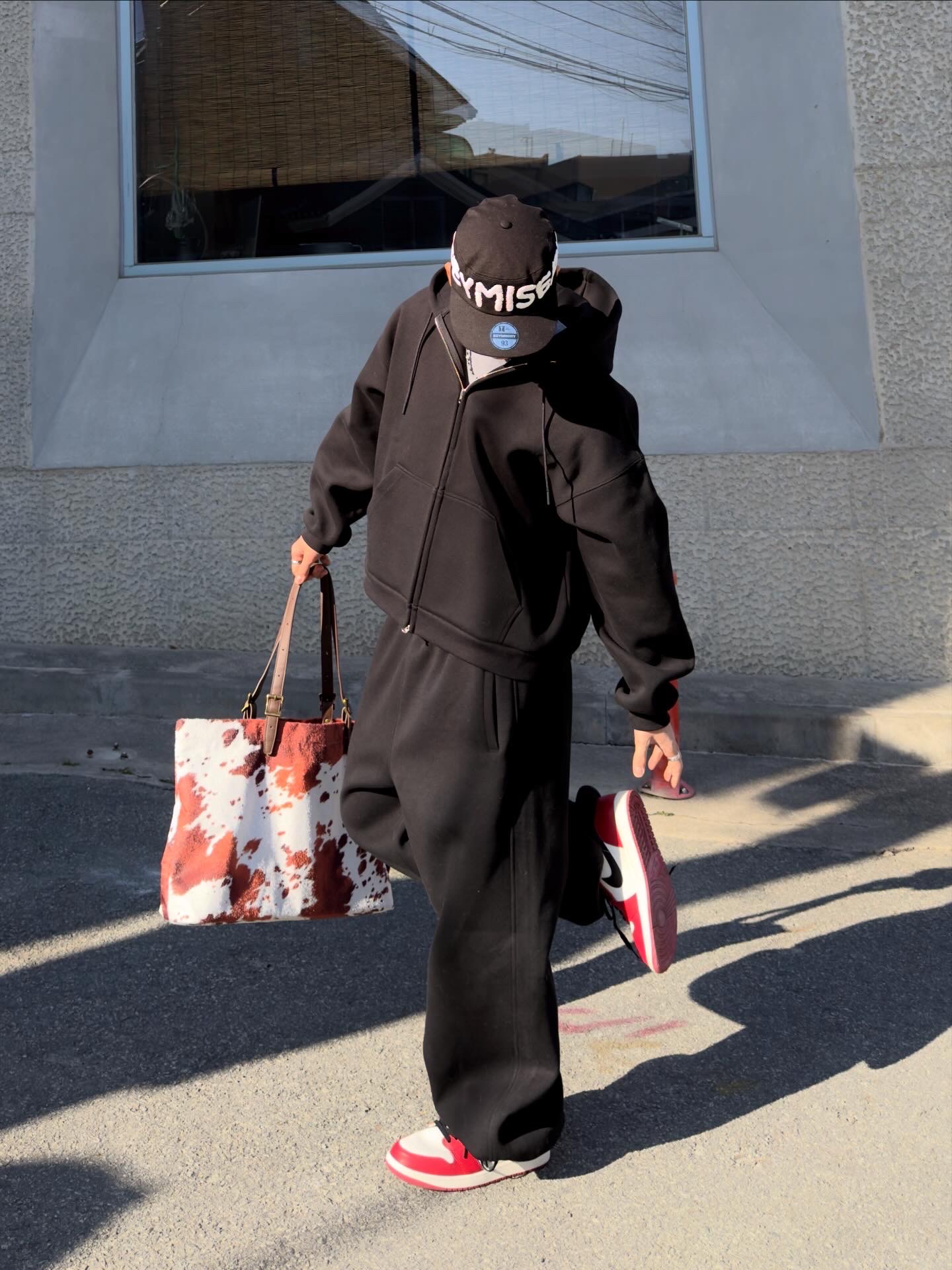 Nonnod Scuba Pajama Pants Black, Nonnod Scuba Zip Hoodie Black 착용 스타일 - 2