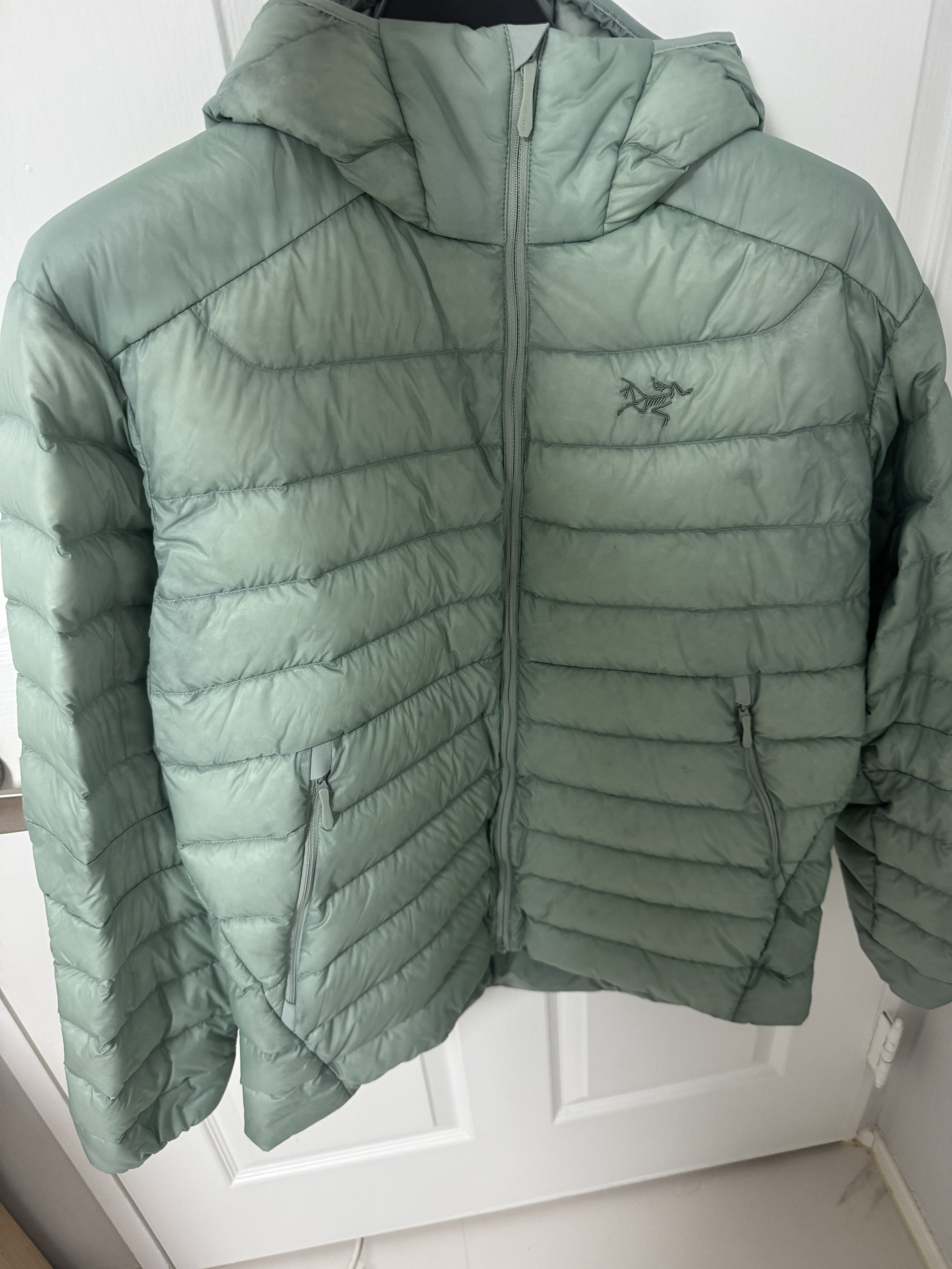 Arc'teryx Cerium Hoody Stone Green 착용 스타일