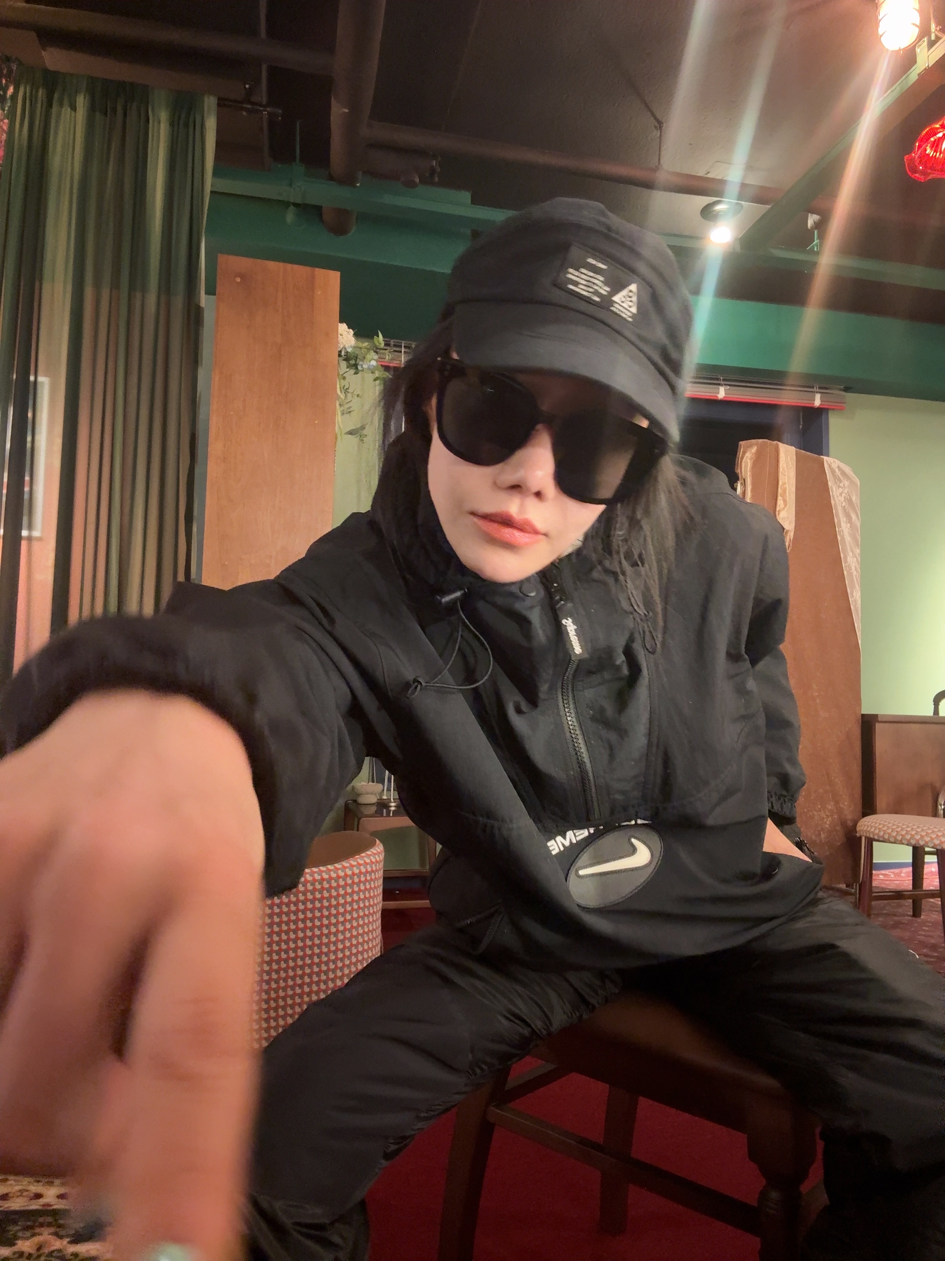 Nike ACG Tailwind Visor Cap Black, Supreme x Nike Jewel Reversible Ripstop Anorak Black - 20FW 착용 스타일 - 3