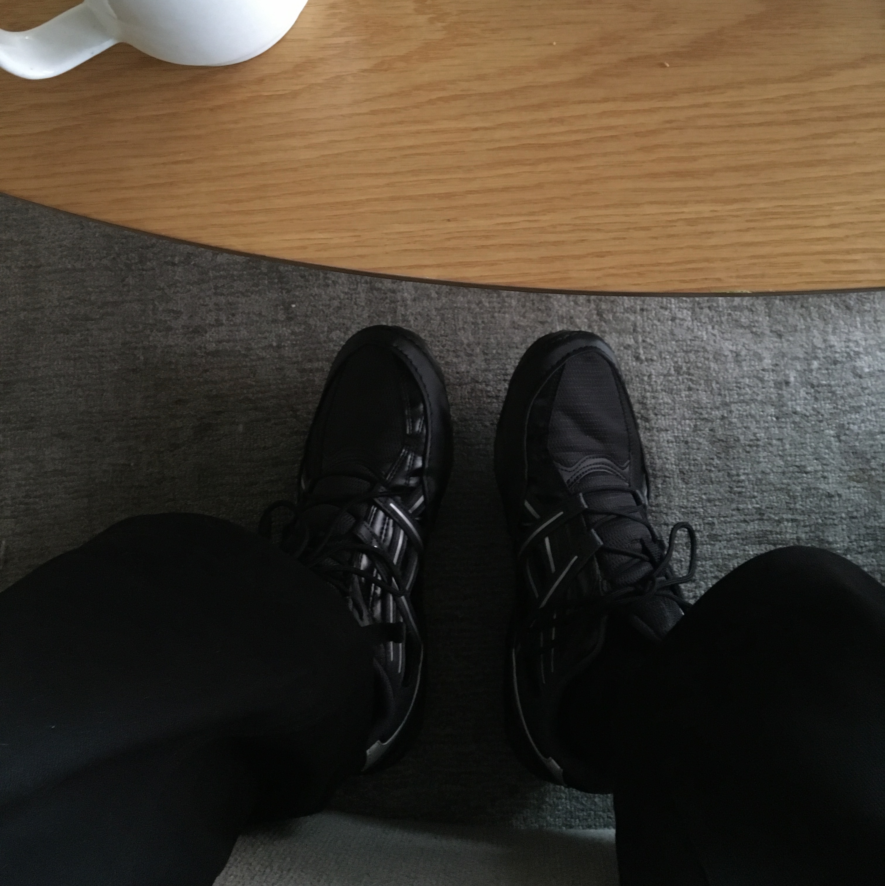 Asics Hypersync Graphite Grey Black, Vacant Archive Vove Big Shoulder Bag Yellow 착용 스타일 - 4