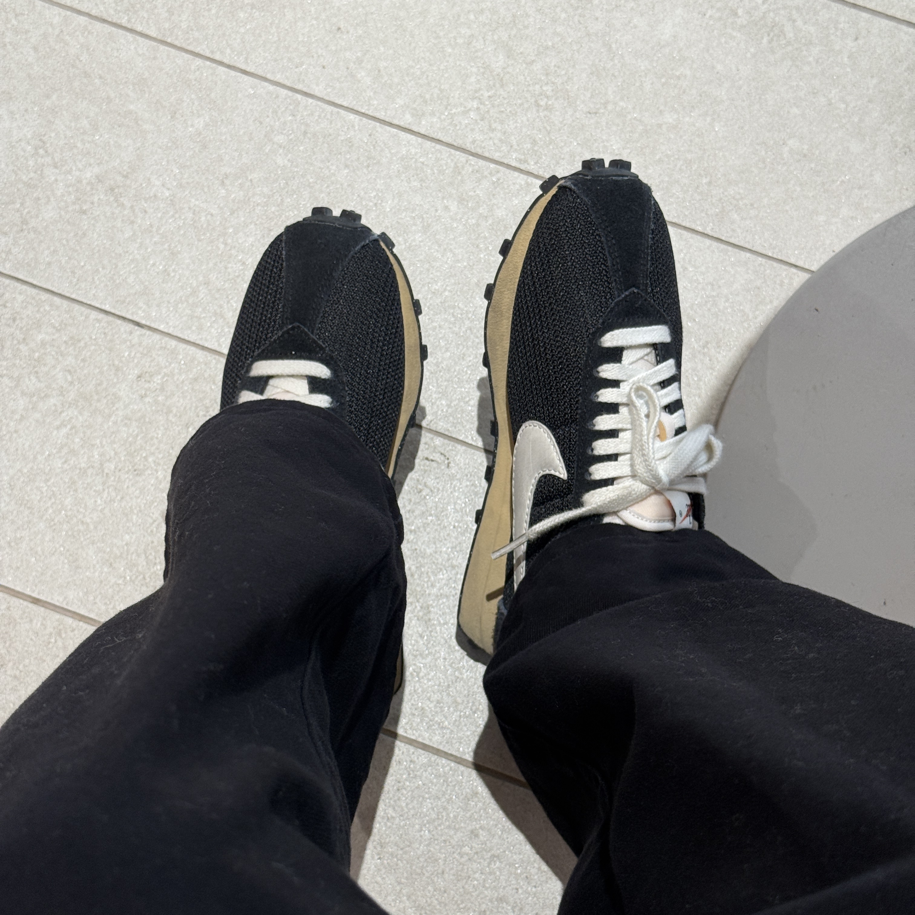Nike LD-1000 SP Black and Sail 착용 스타일