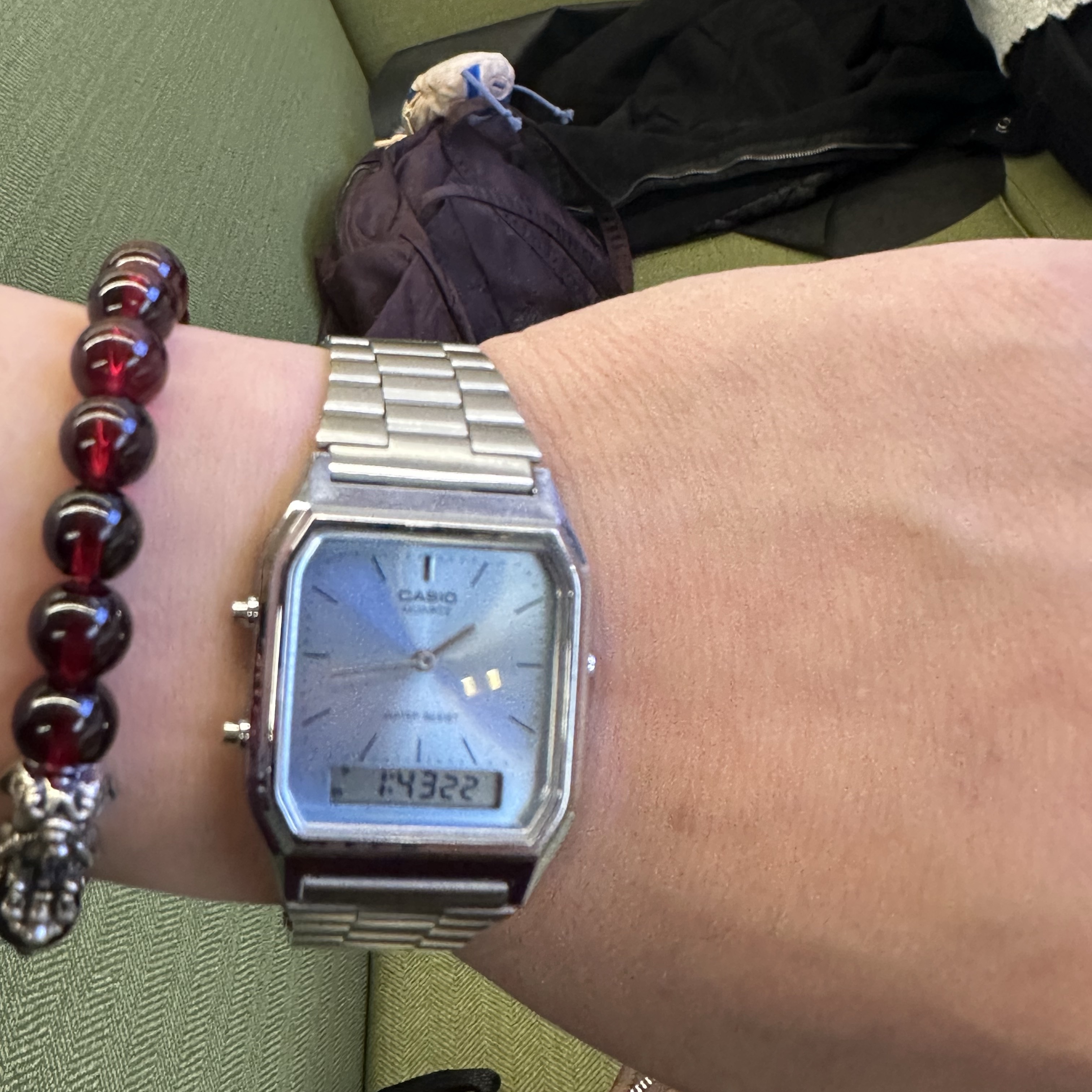 Casio AQ-230A-2A1MQY 착용 스타일