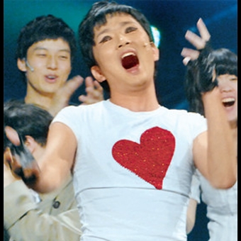 Supreme Announcing T-Shirt White - 25SS 착용 스타일