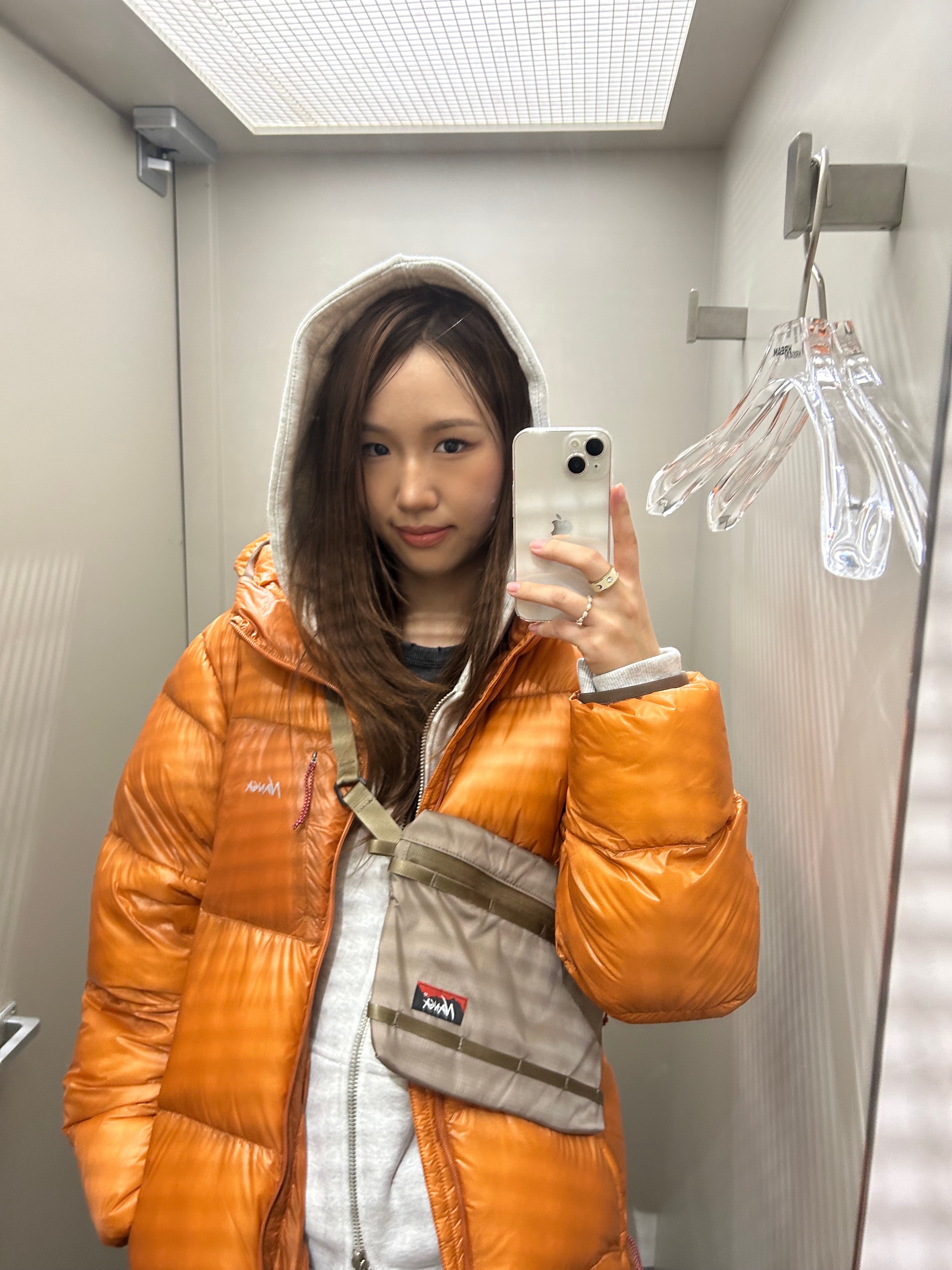 Nanga Aurora Tex Sacoche Coyote - 25FW 착용 스타일 - 1