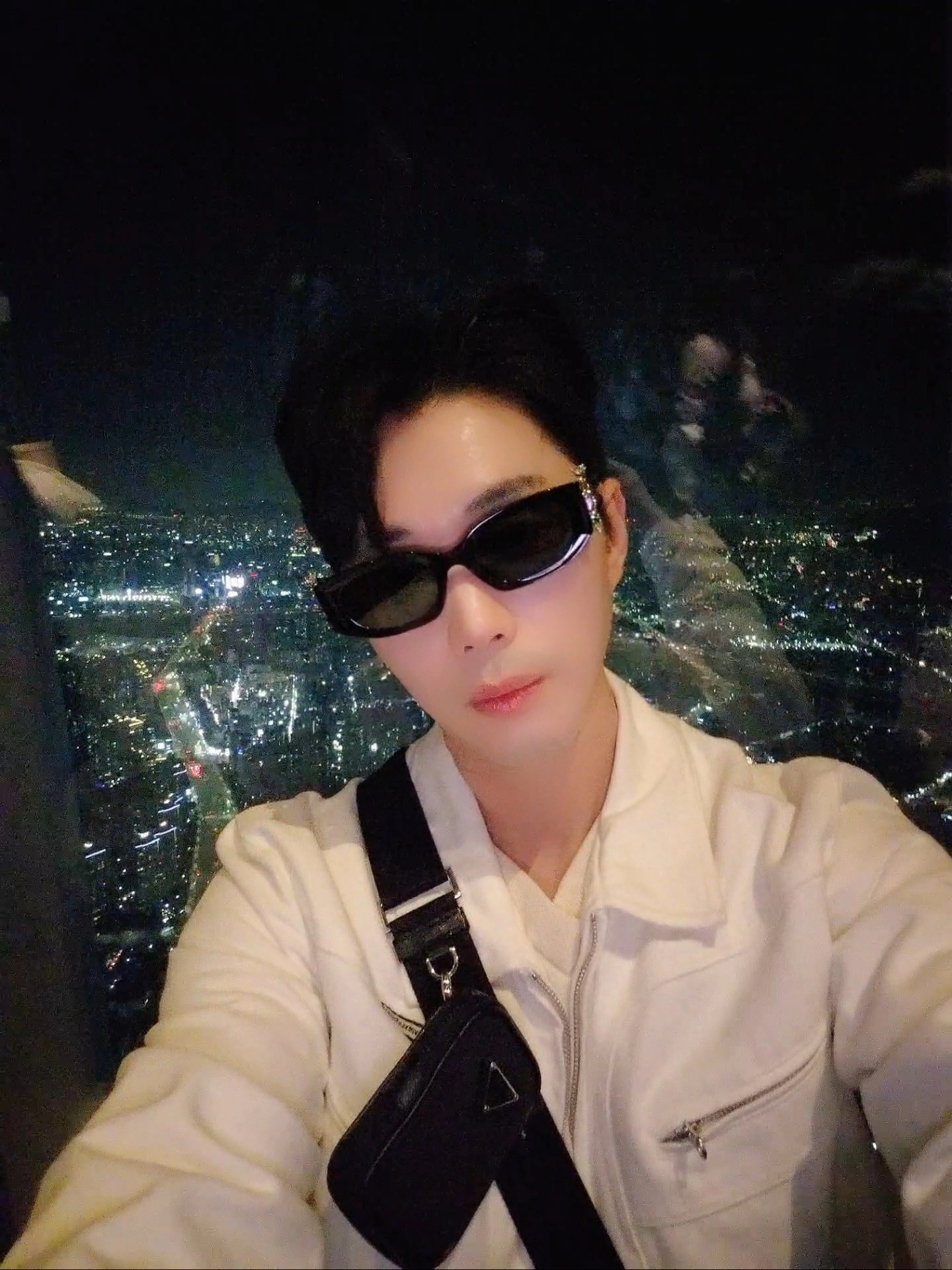 Gentle Monster x D'heygere Rings 01 Black 착용 스타일