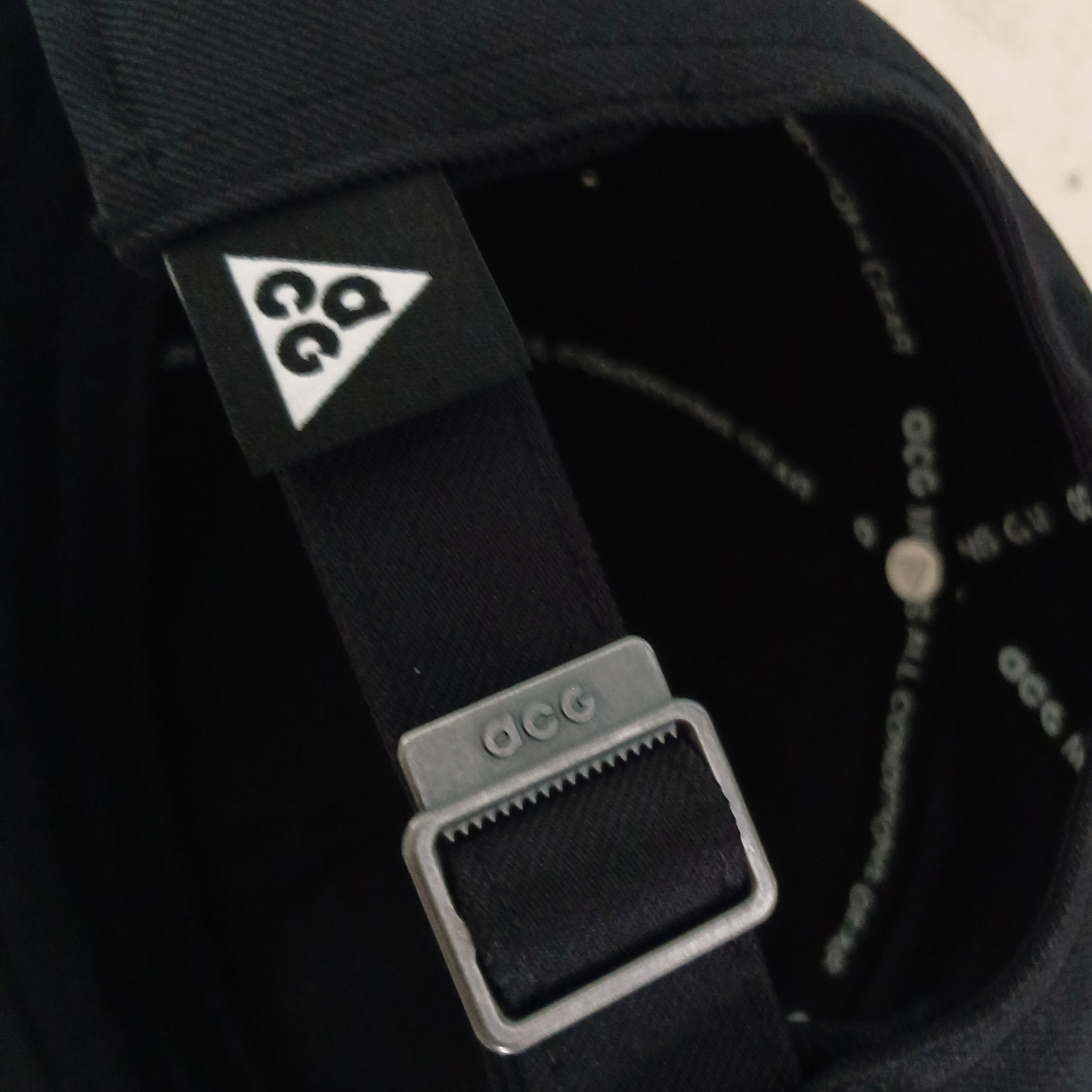 Nike ACG Club Unstructured Cap Black 착용 스타일 - 3