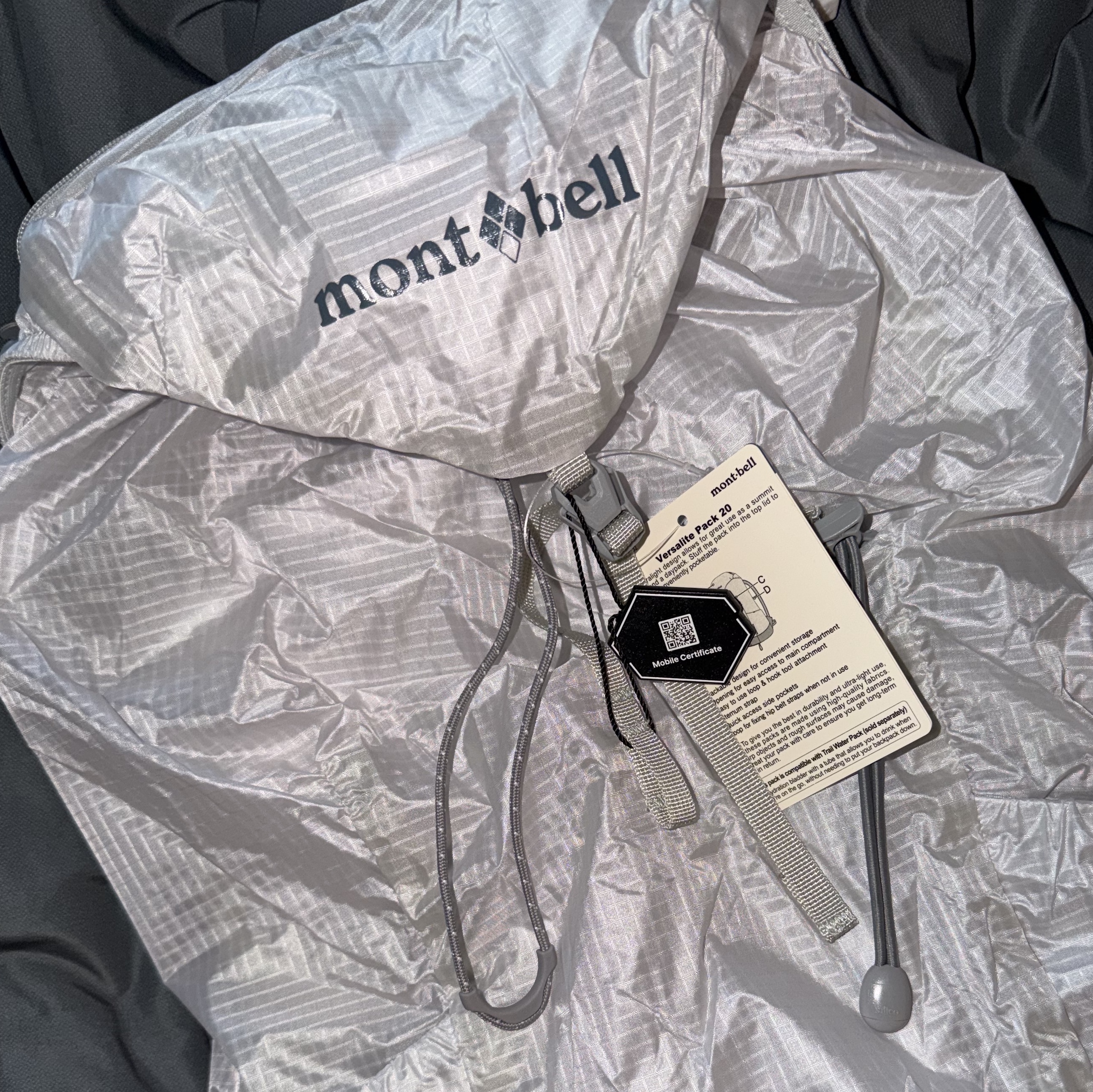 Montbell Versalite Pack 20 Backpack Ice White 착용 스타일