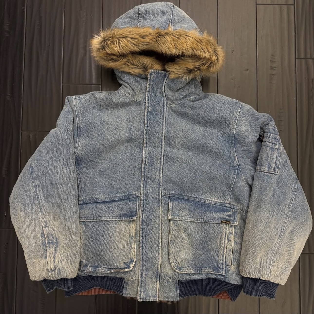 Supreme Reversible Faux Fur Hooded Work Jacket Denim - 26SS 착용 스타일 - 1