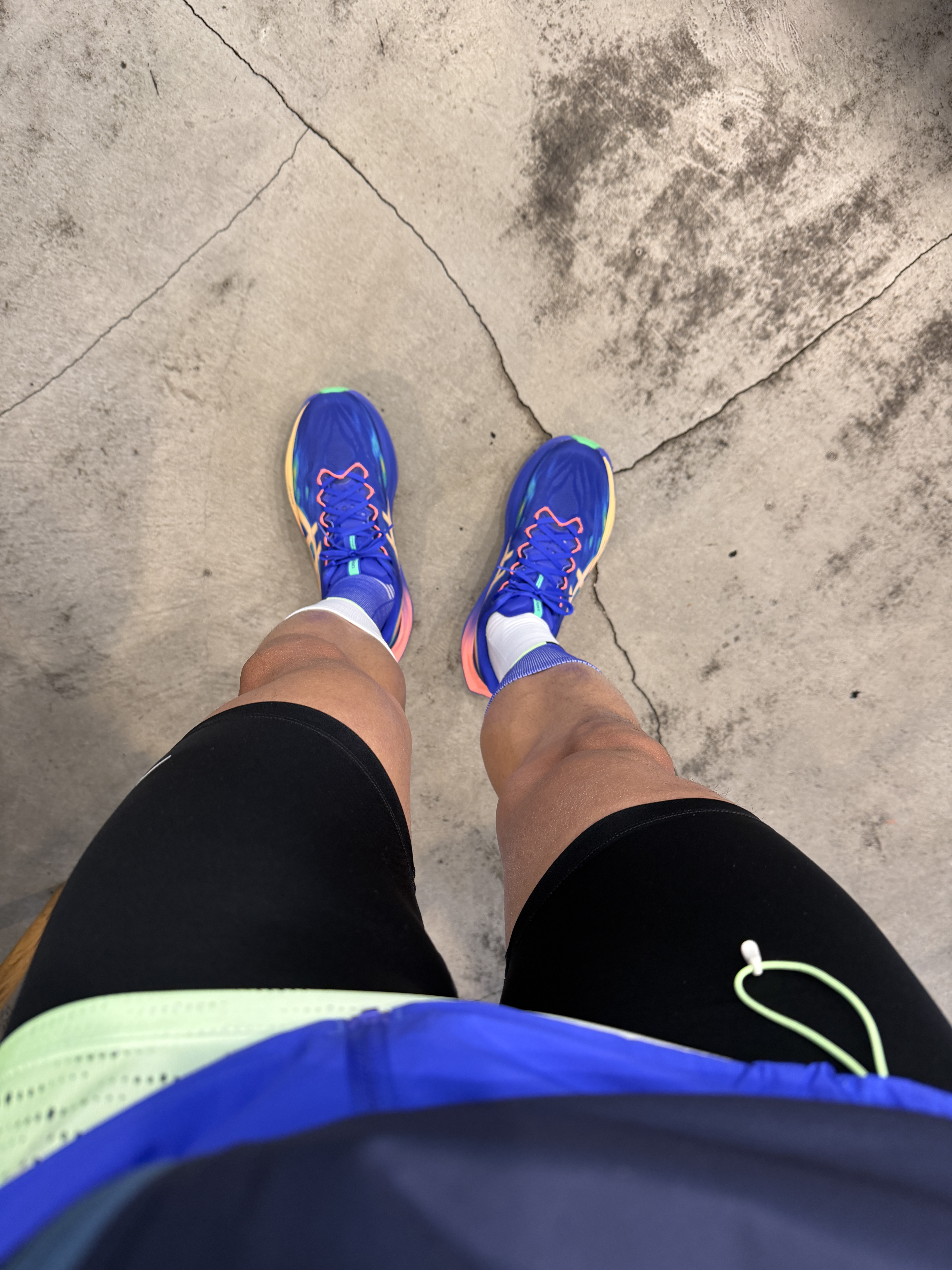 Asics Superblast 3 Cobalt Burst Light Orange, Nike Lava Loops Dri-Fit ADV Running Tights Black Anthracite - Asia 착용 스타일 - 1
