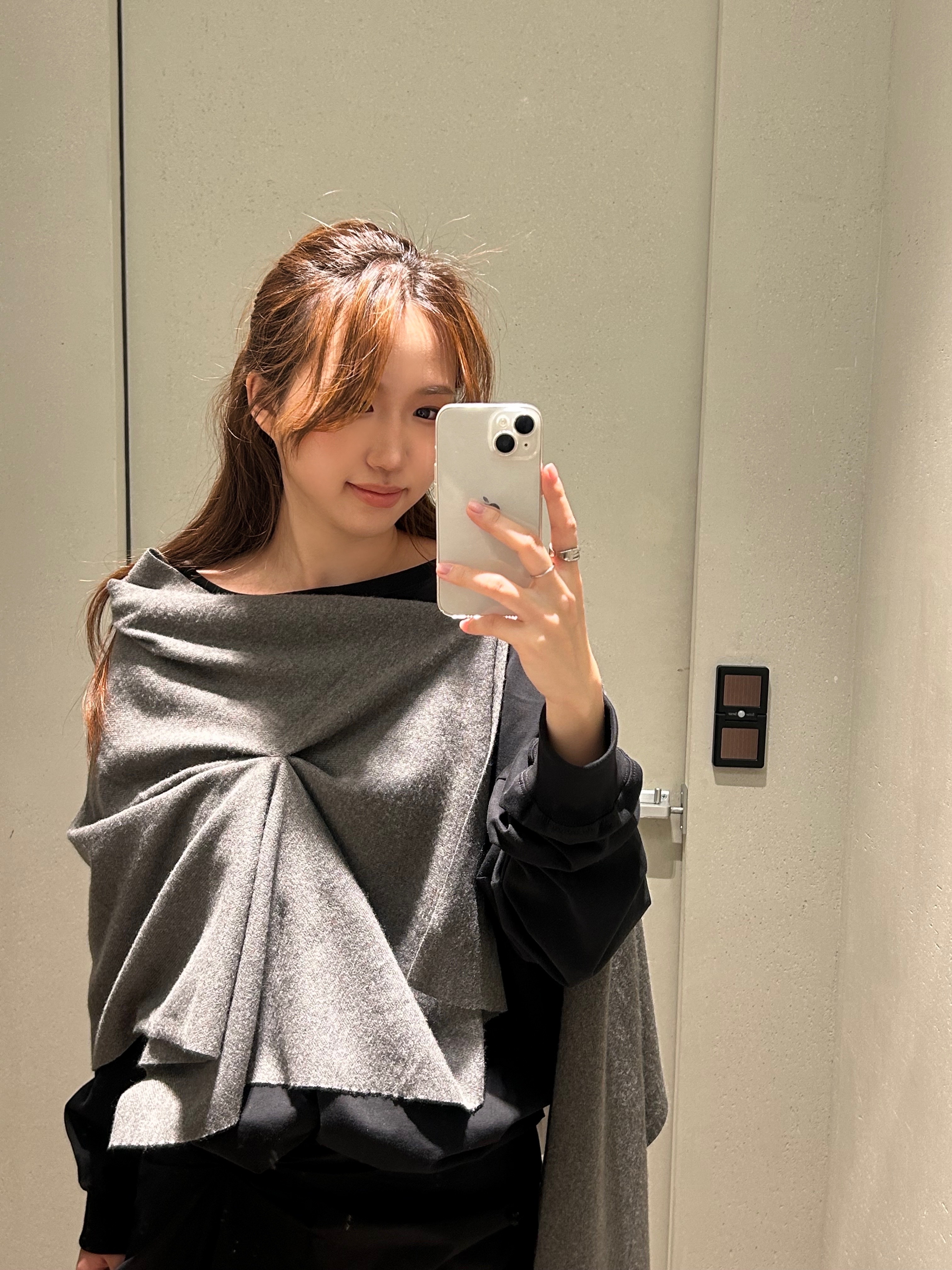 Nache Pinched Scarf Unisex Melange Gray - 25FW 착용 스타일 - 1