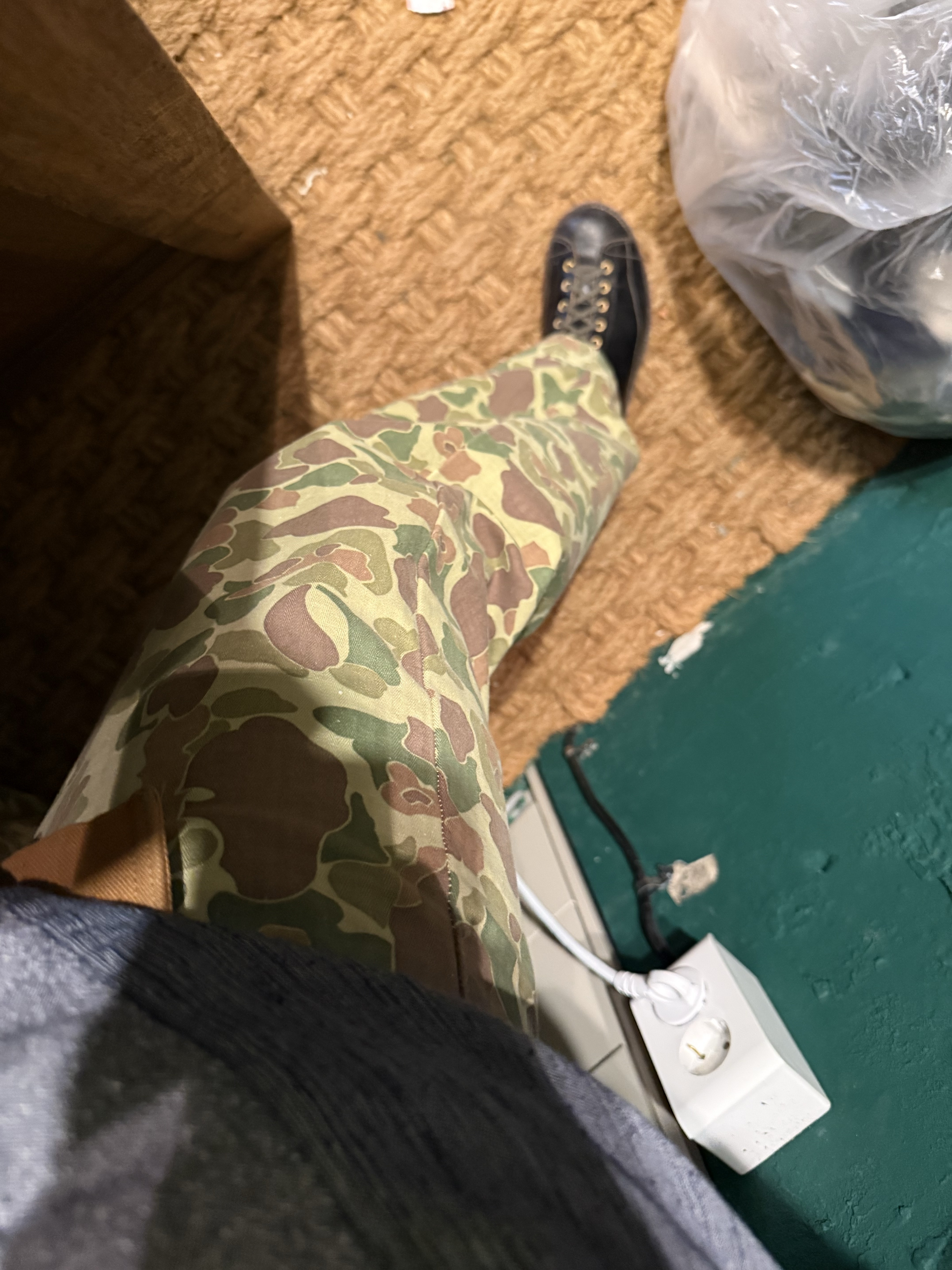 Kapital Hunter Camouflage Herringbone Port Baggy Pants Hunter Camouflage 착용 스타일