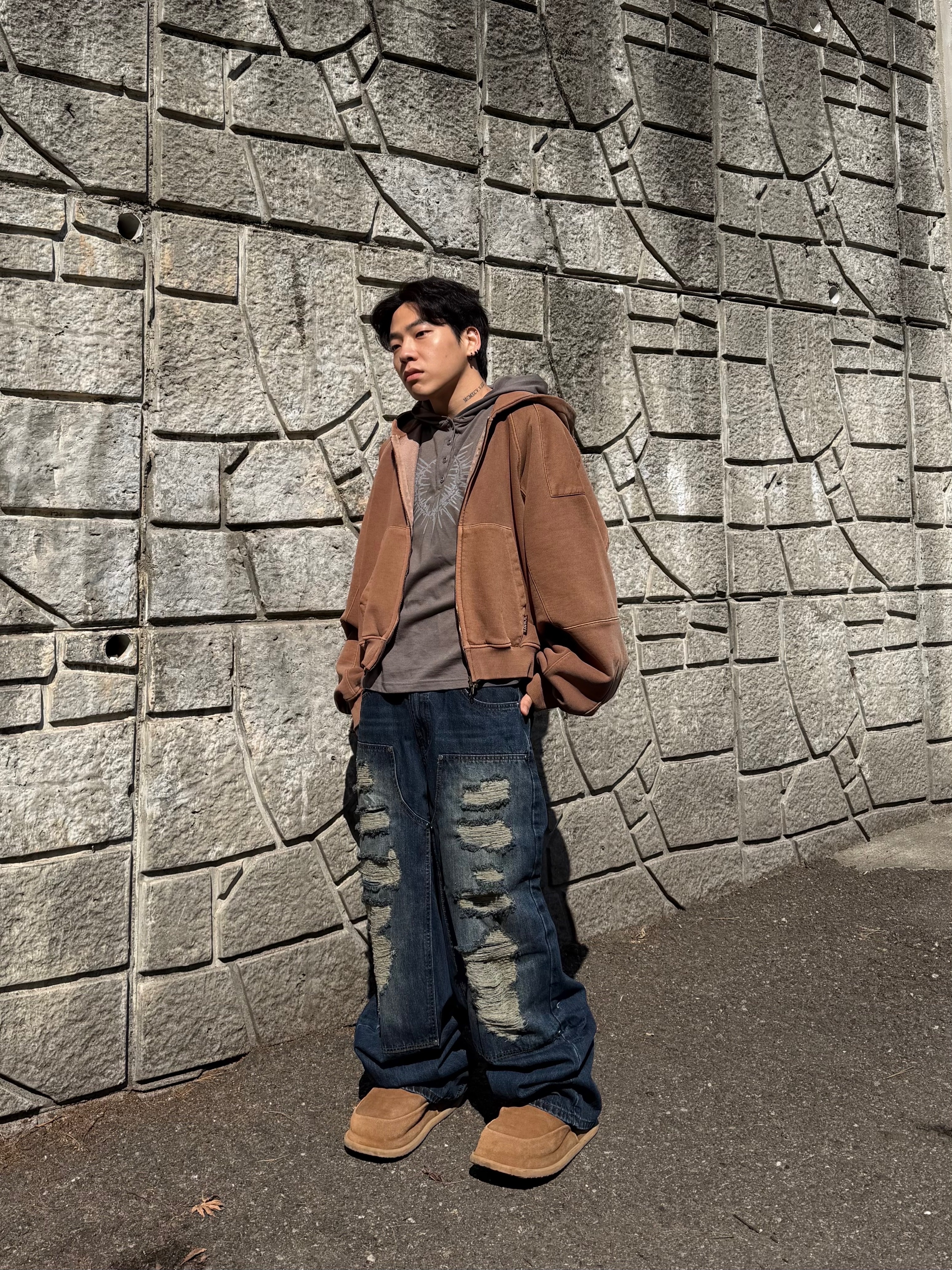 Ajobyajo Vintage Pigment Zip-Up Hoodie Mocha, NONPARKING X kinchi N Road Boots Brown 착용 스타일 - 5