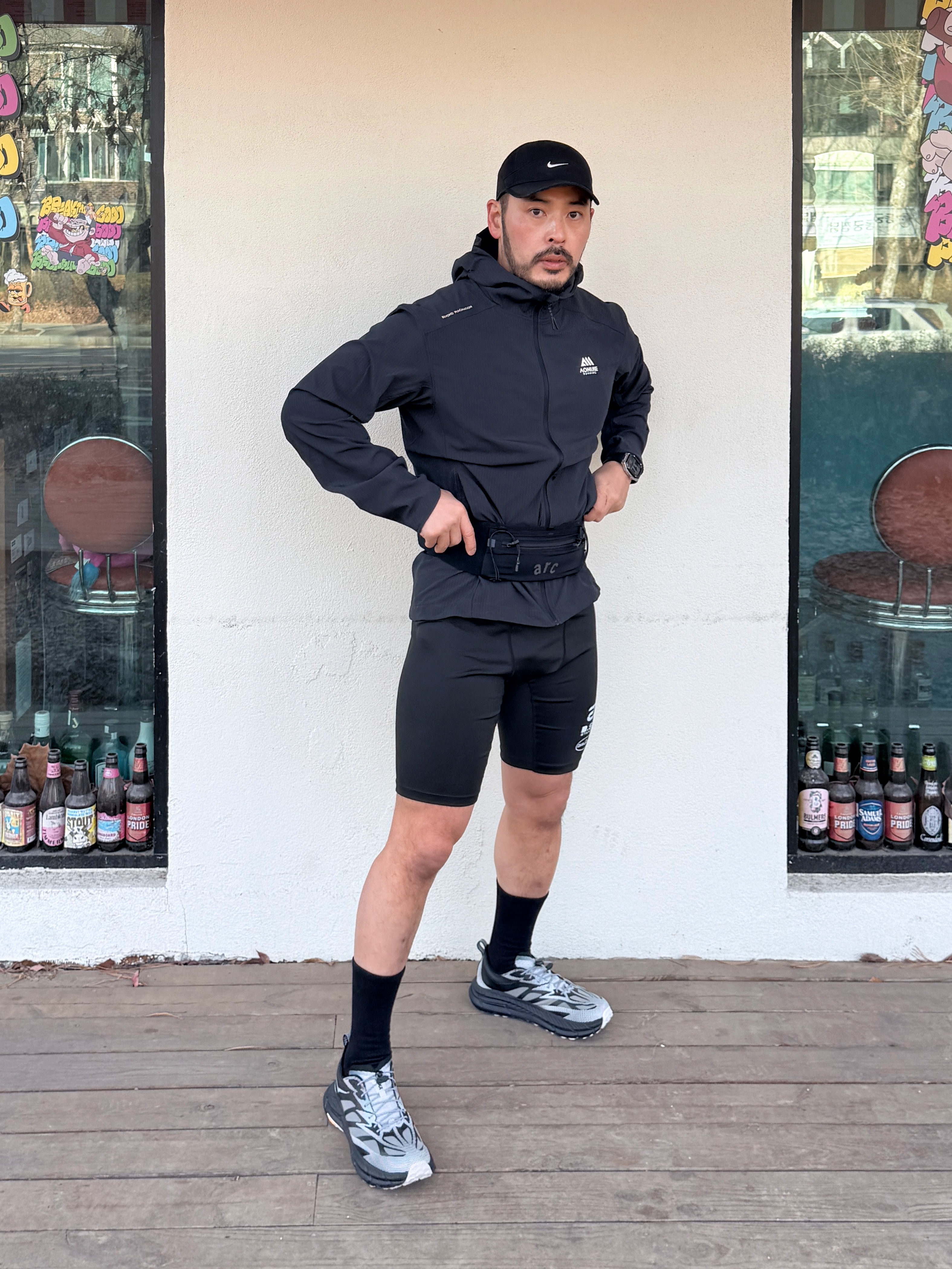 Hoka Mafate Speed 4 Lite TS Black White 착용 스타일 - 2