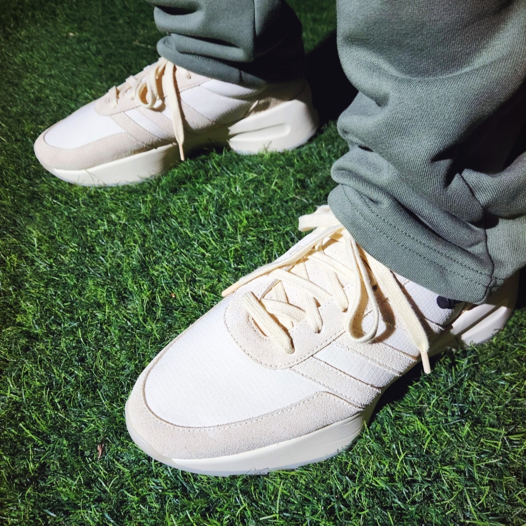 Essentials Pullover Hoodie Dark Heather Oatmeal - 24SS, Adidas x Fear of God Athletics Los Angeles Pale Yellow 착용 스타일 - 5