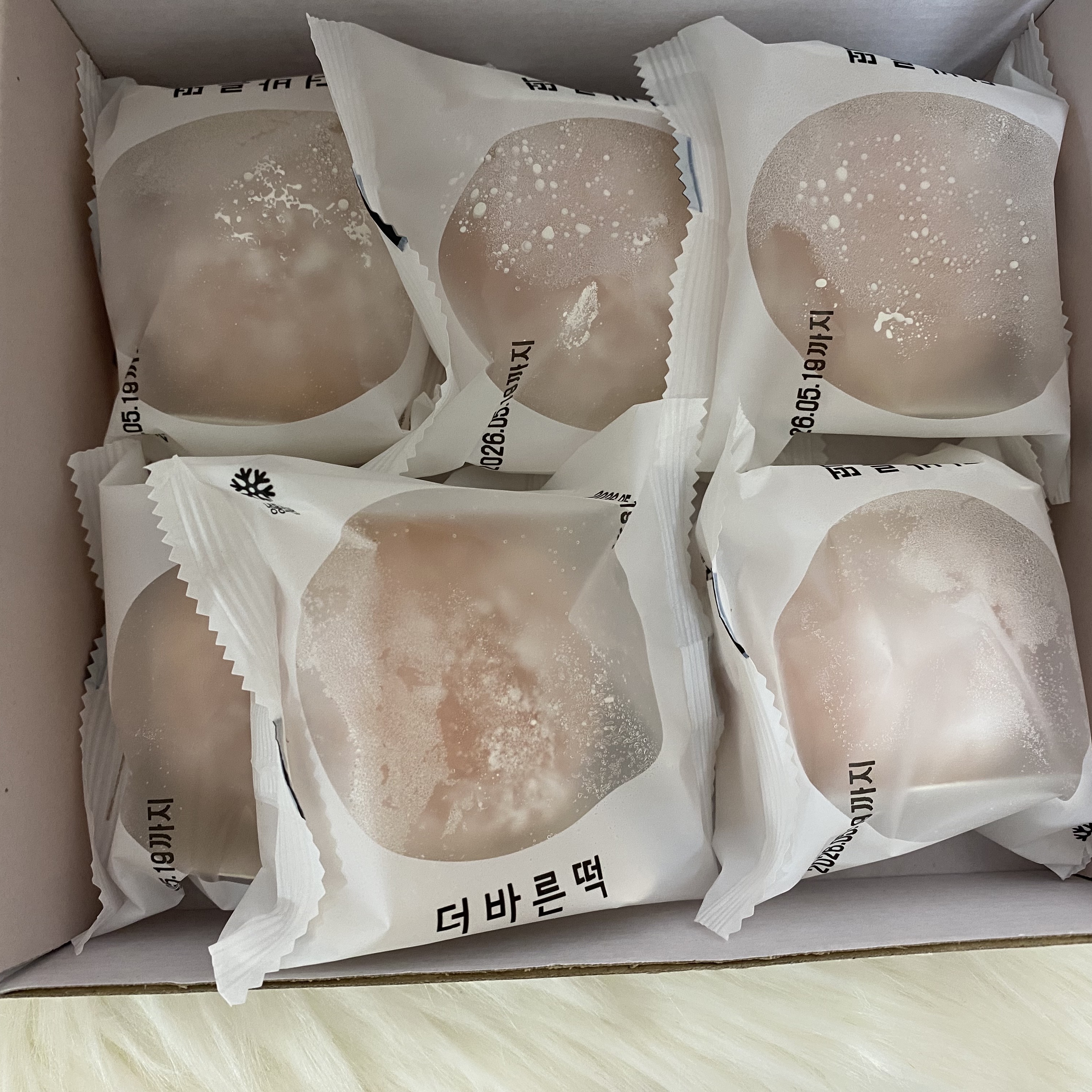 THE BAREUN TTEOK Peach Delight Yogurt Cream Tteok (60g *6EA) 1Box 착용 스타일 - 2