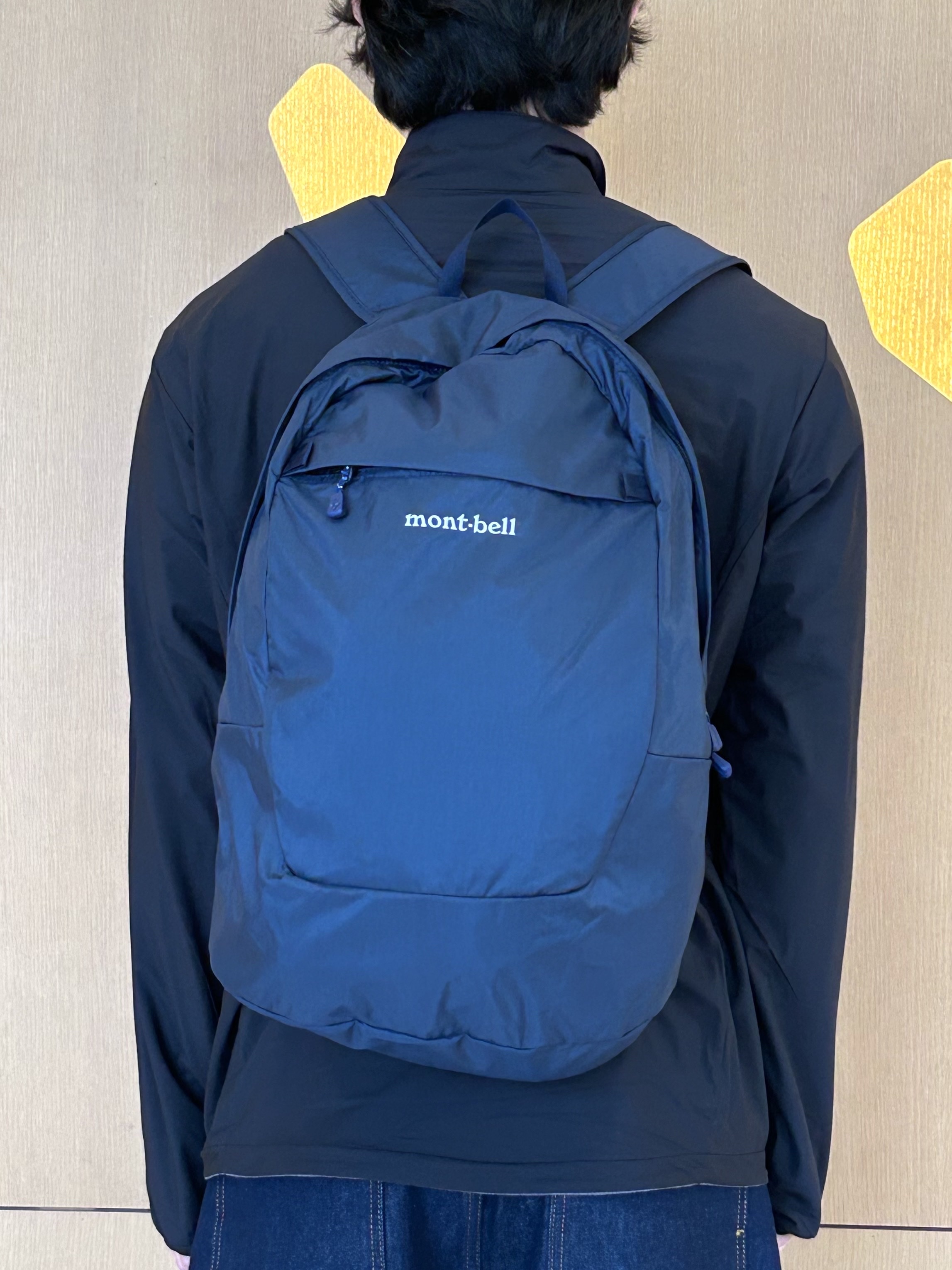 Montbell Pocketable Daypack 20 Navy - 25FW 착용 스타일 - 1