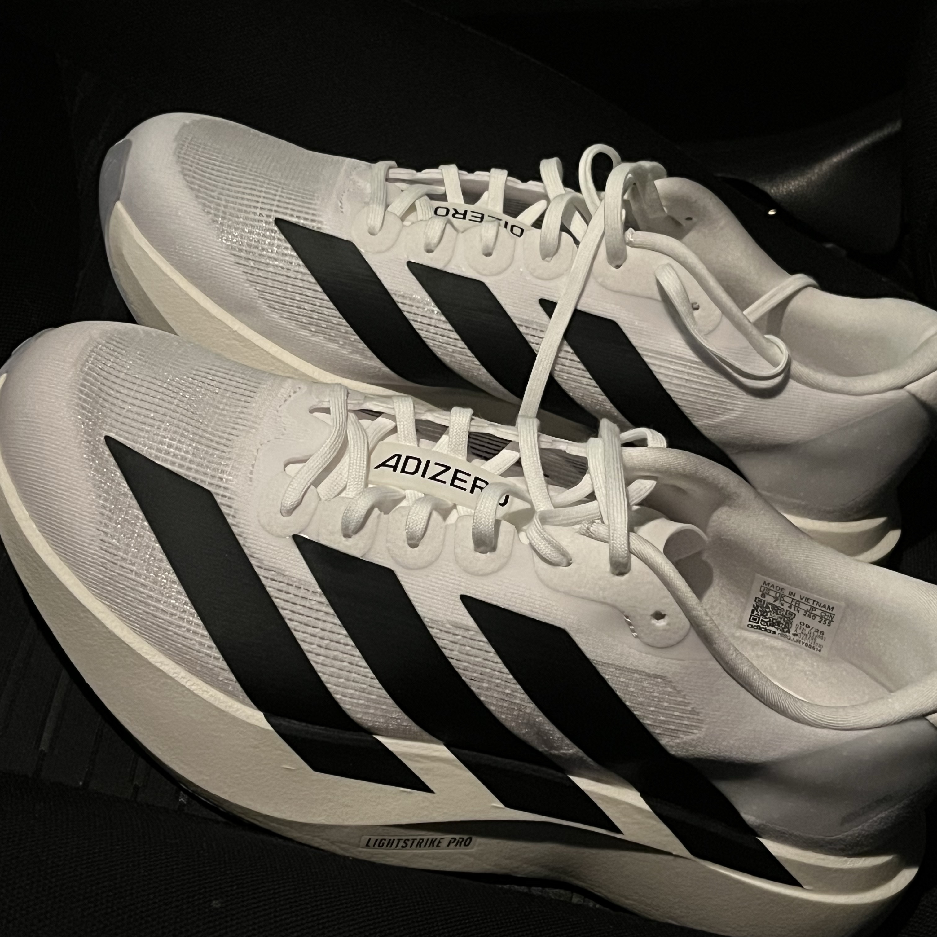 Adidas Adizero EVO SL Cloud White Core Black 착용 스타일 - 1