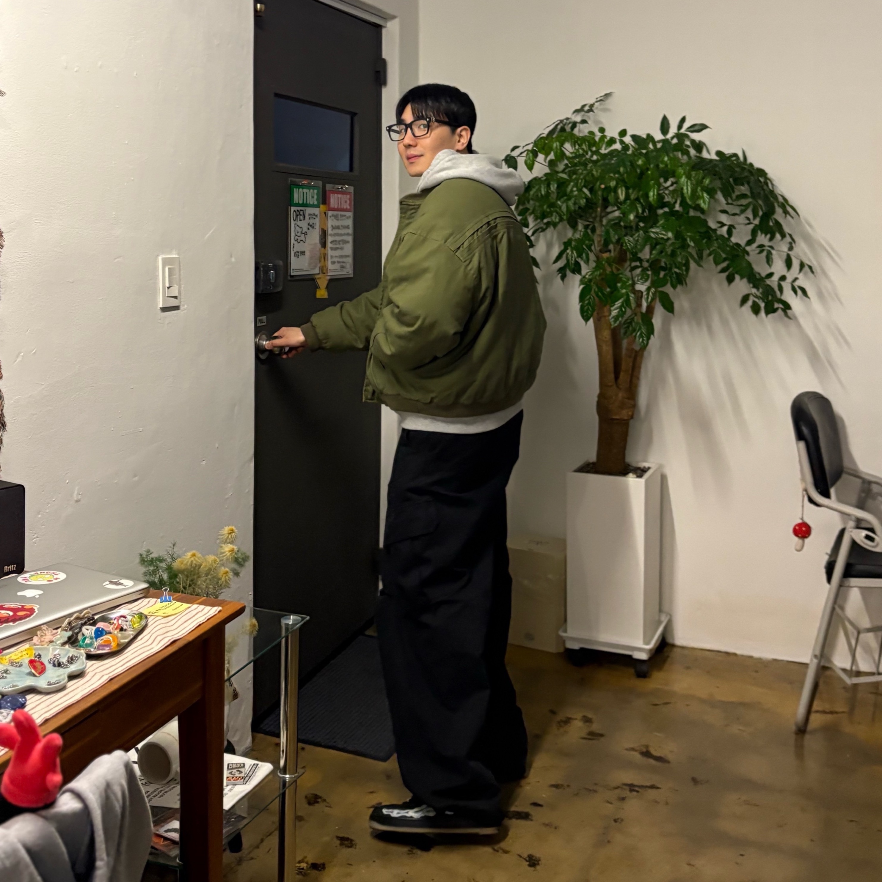 Nonnod Sulfur Dye Serge Bomber Jacket Vintage Khaki, Nike Air Force 1 Low '07 Black Skeleton 착용 스타일 - 1