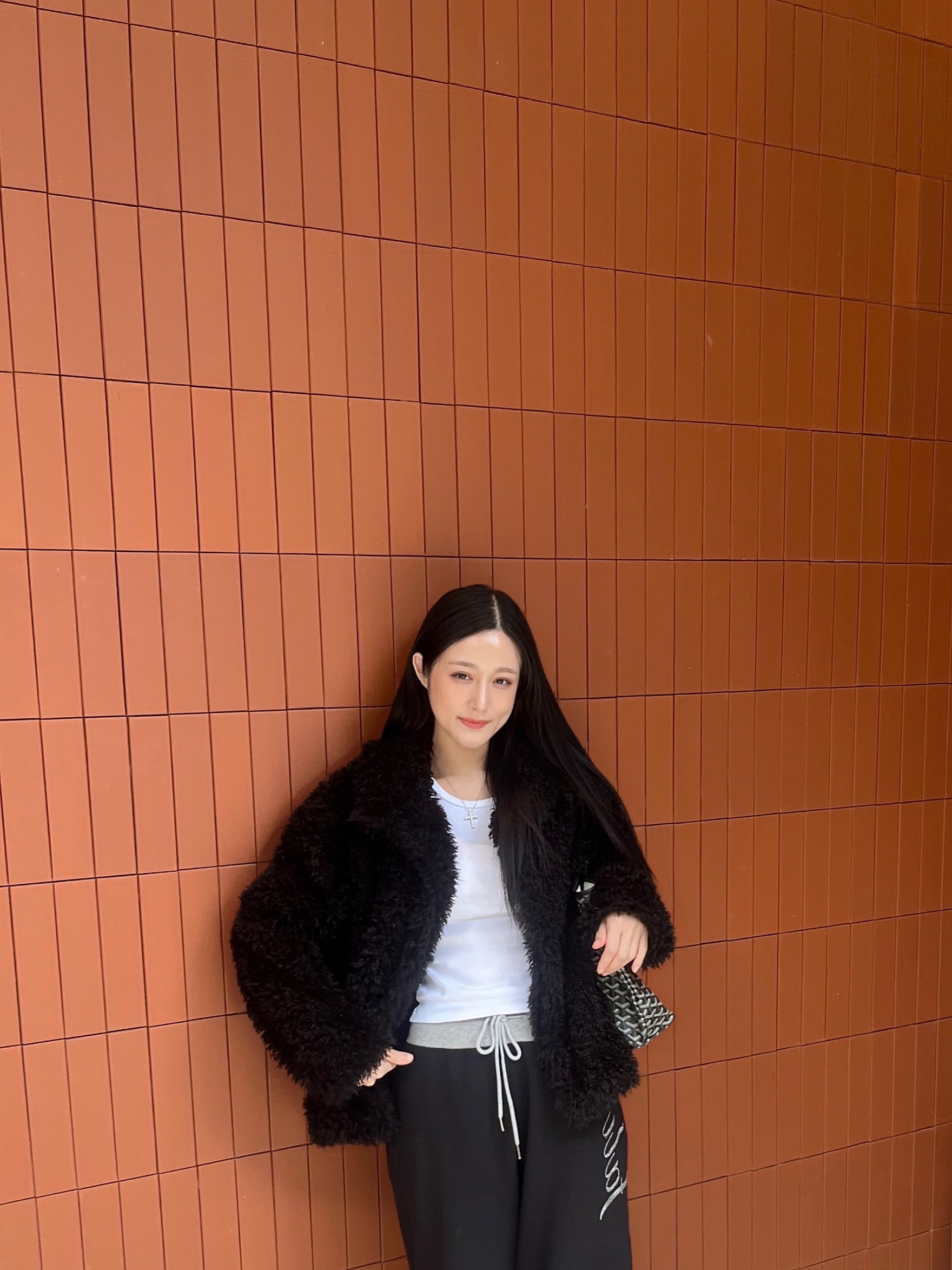 Goyard Saint Louis PM Bag Black 착용 스타일 - 3