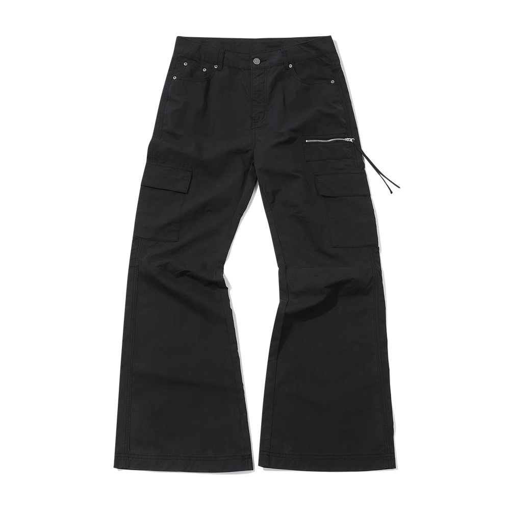 [트리플적립] 메인부스 카고 부츠컷 팬츠 블랙([트리플적립] MAINBOOTH Cargo Bootcut Pants BLACK)