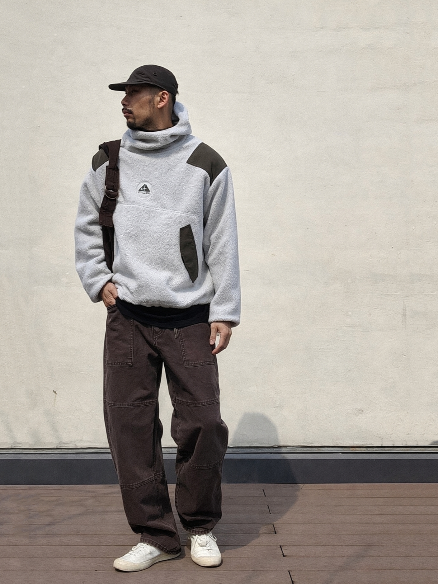 Nike ACG Balaclava Retro Fleece Pullover Light Bone Cargo Khaki - Asia, Tretorn Lund Deck Shoes Beige 착용 스타일 - 3