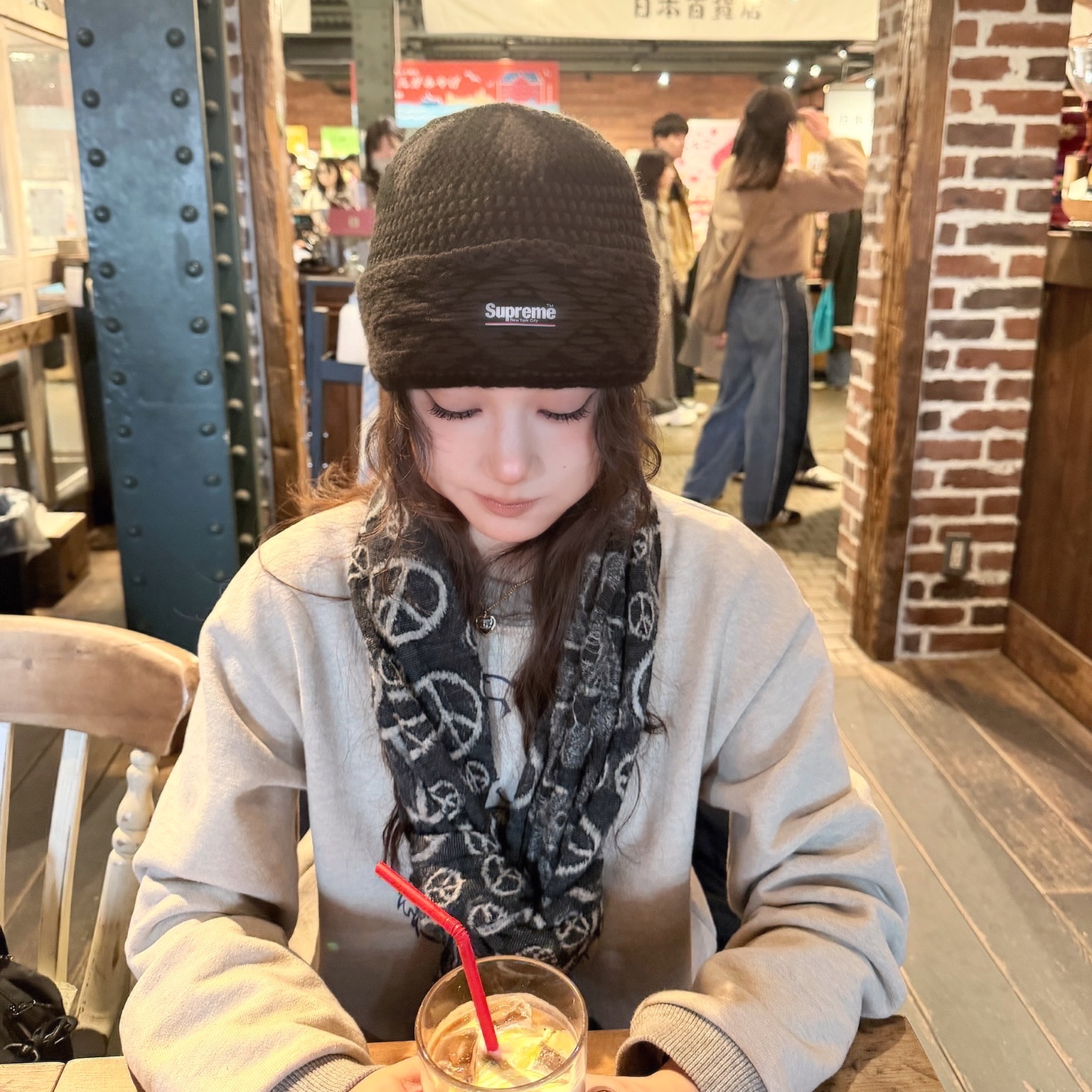 Kapital Felted Wool Peace Mark Happy Scarf Black, Supreme Diamond Beanie Black - 25FW 착용 스타일