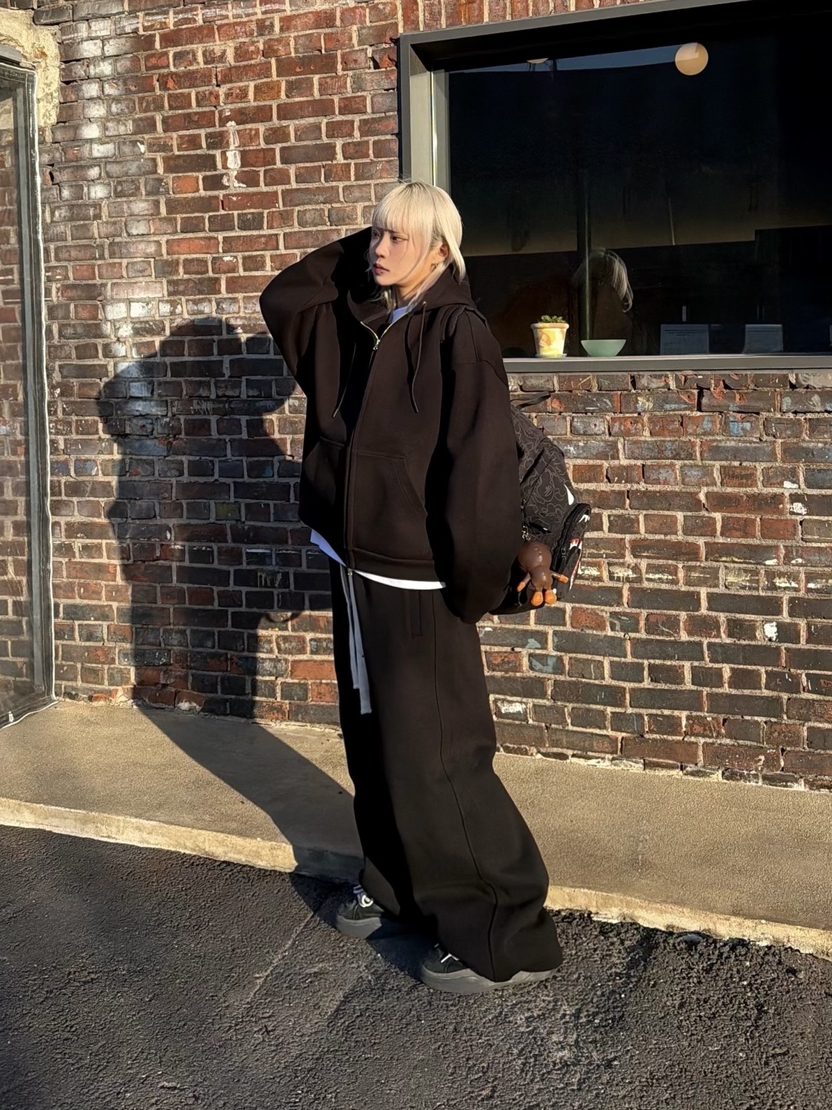 Nonnod Scuba Pajama Pants Black, Nonnod Scuba Zip Hoodie Black 착용 스타일 - 2