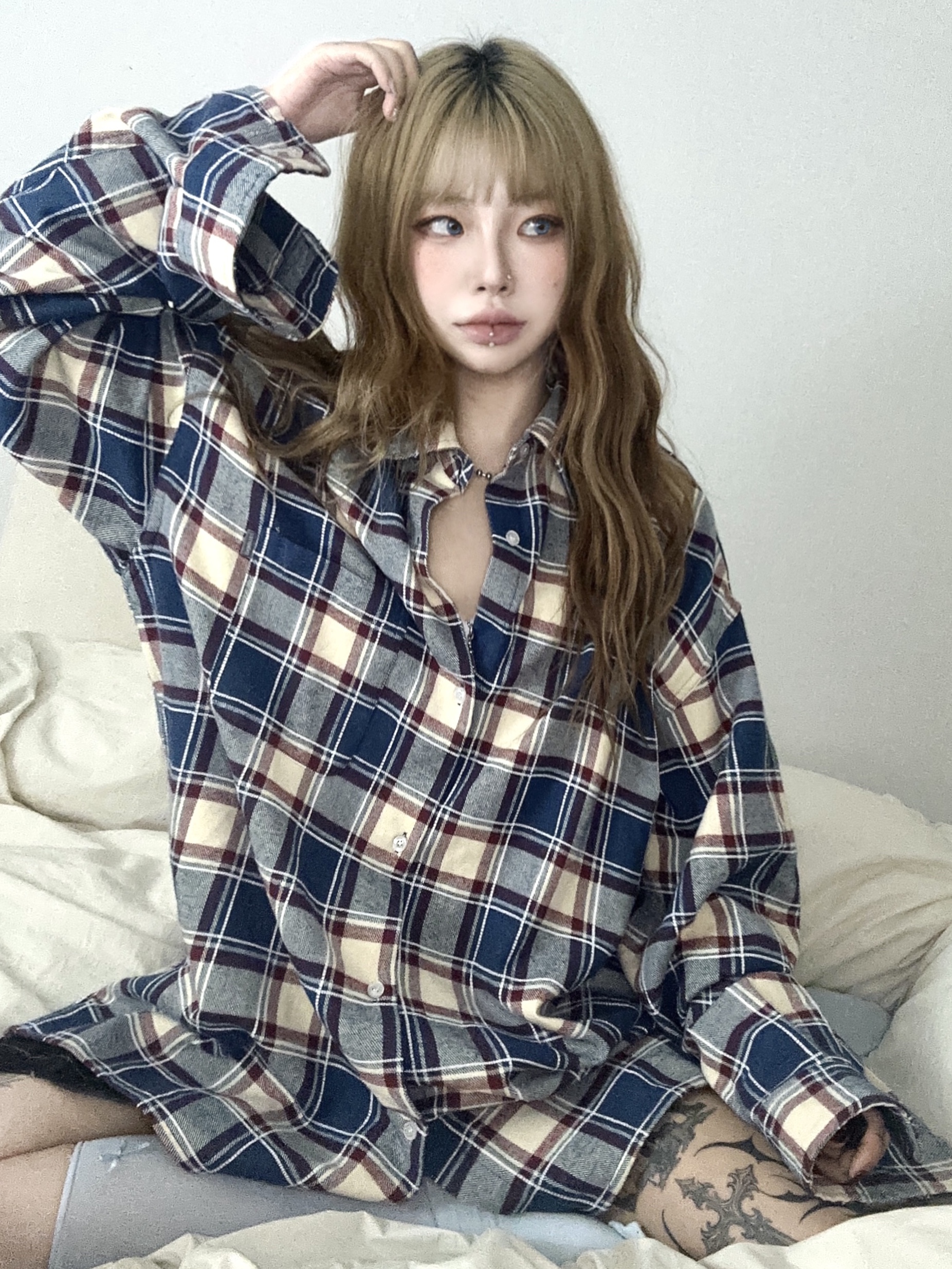 QT8 GARMENTS Rustic Core Flannel Check Shirt Blue 착용 스타일 - 2