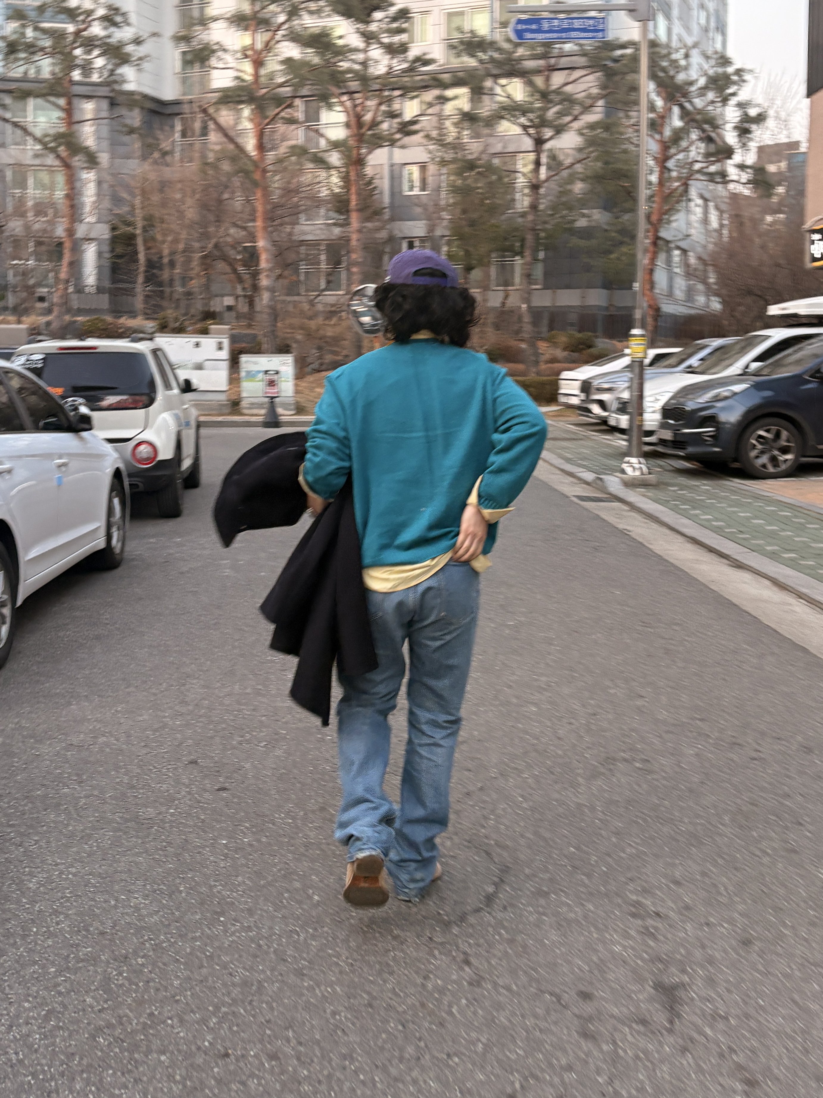 Noun Daily Shirts Acacia, Noun Essential Crew Neck Cardigan Turquoise 착용 스타일 - 3