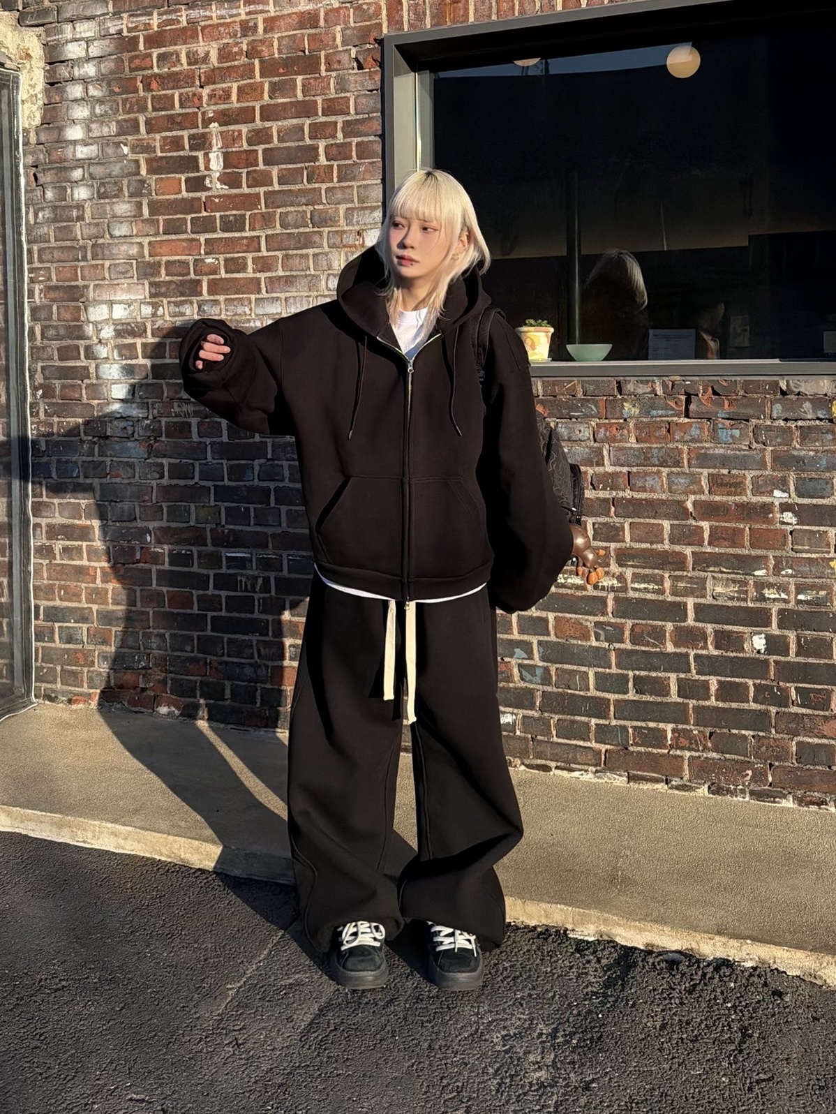 Nonnod Scuba Pajama Pants Black, Nonnod Scuba Zip Hoodie Black 착용 스타일 - 5