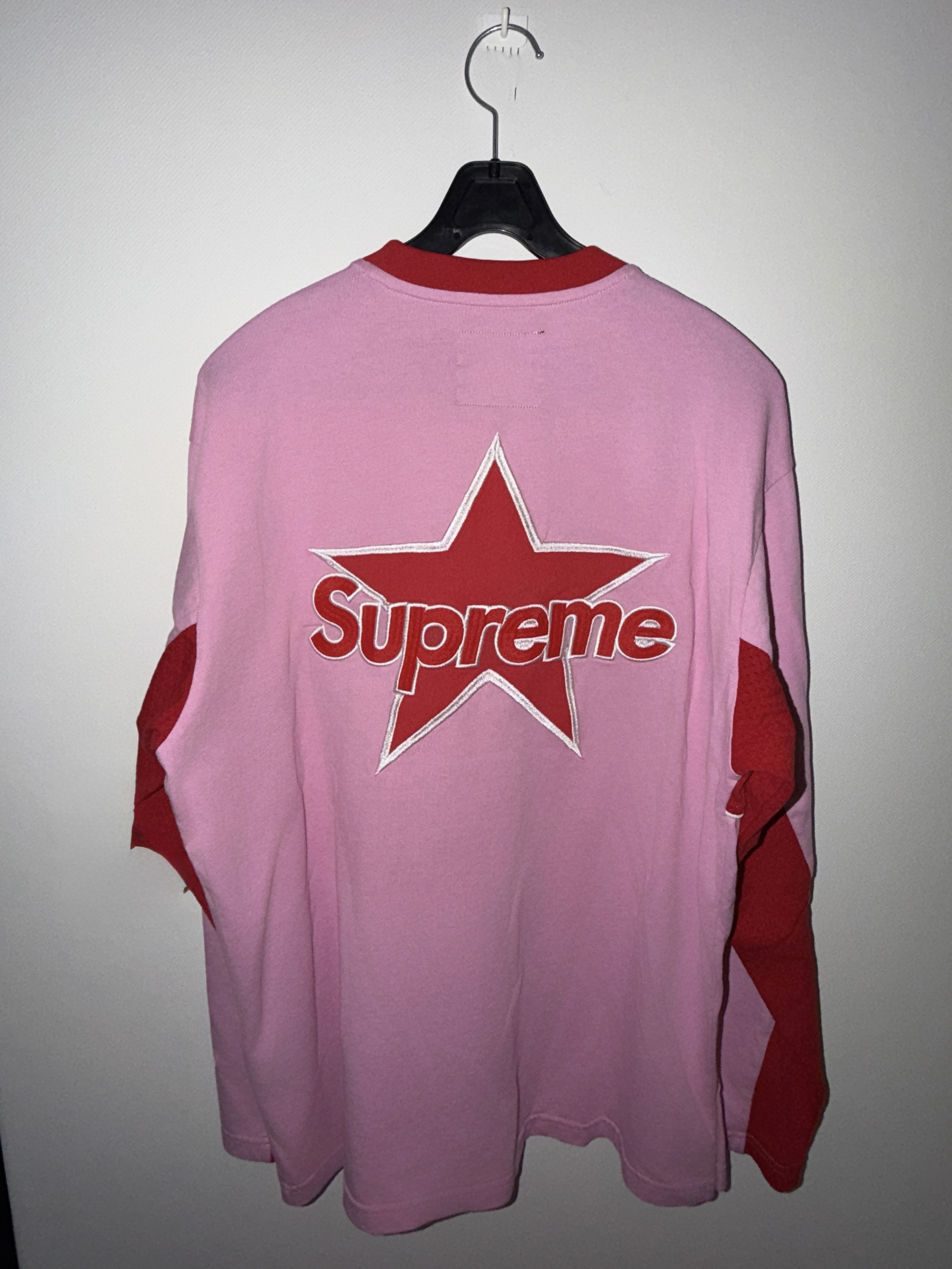Supreme x Vanson Leathers L/S Top Pink - 26SS 착용 스타일 - 2